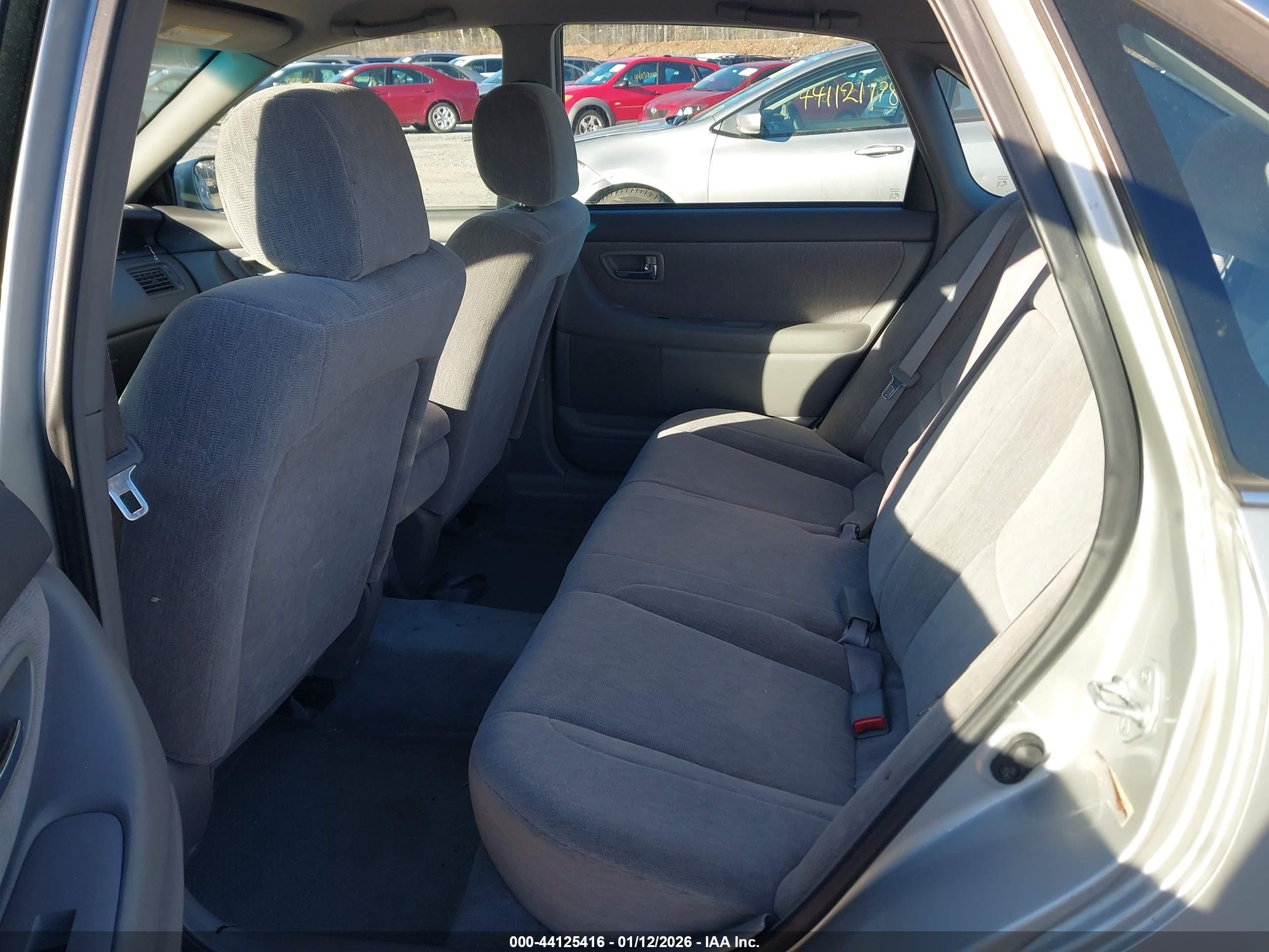 TOYOTA AVALON image 8