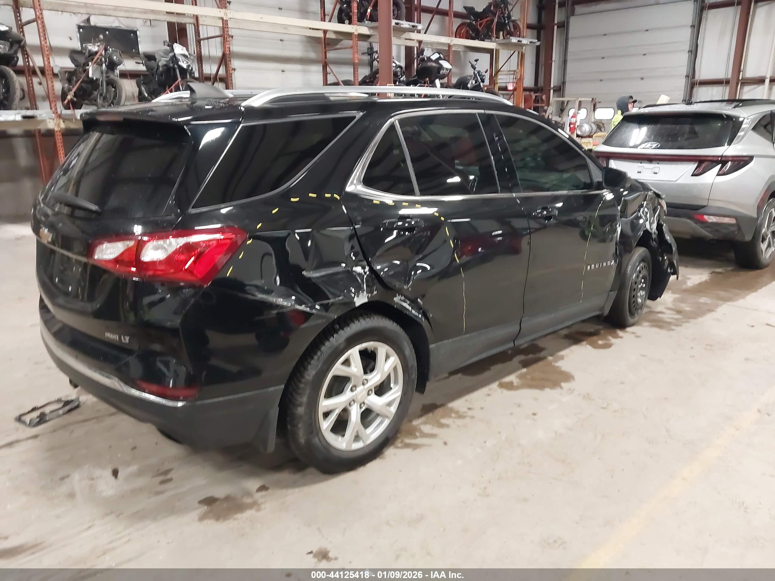 CHEVROLET EQUINOX image 4
