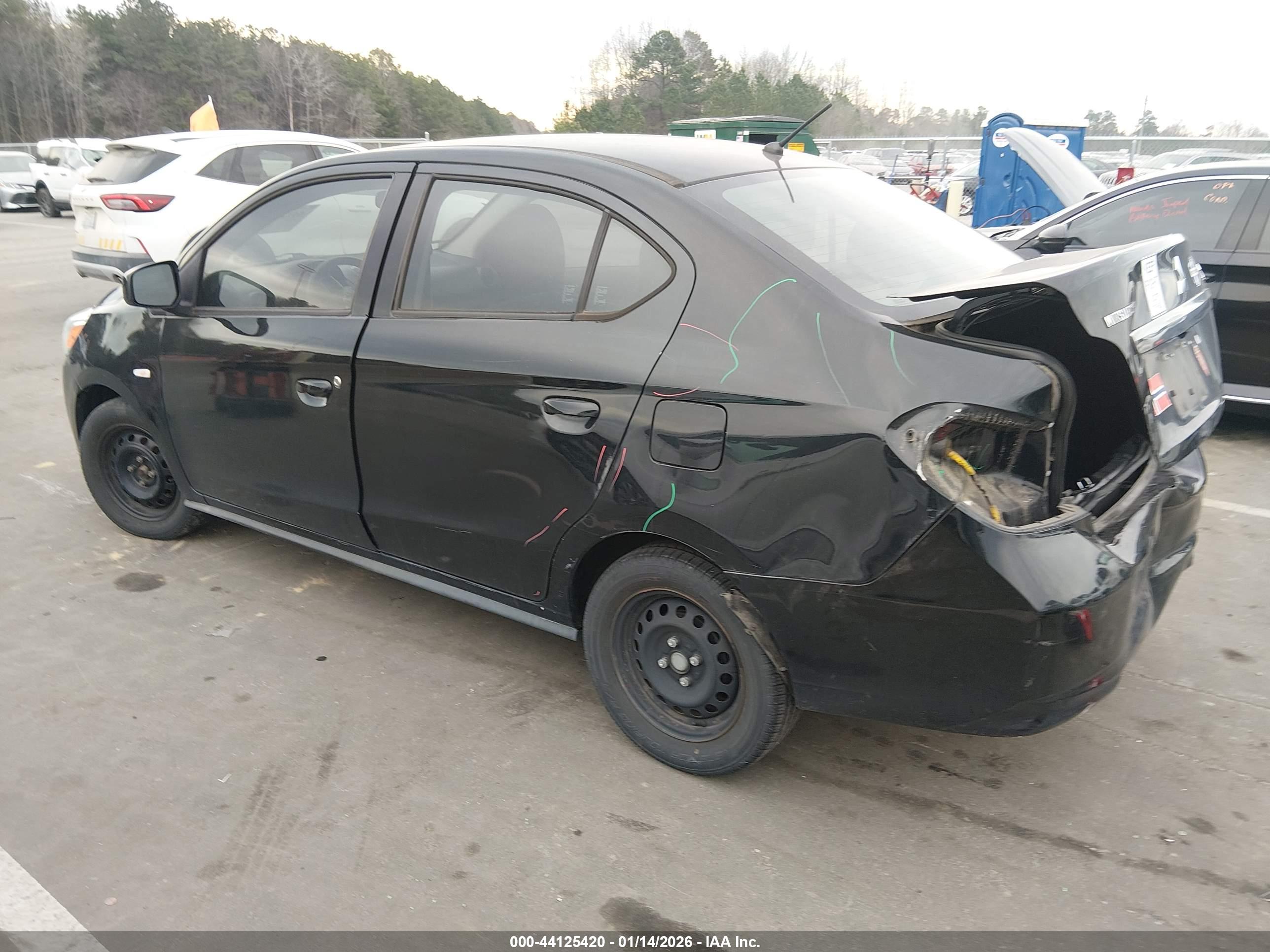 MITSUBISHI MIRAGE image 3