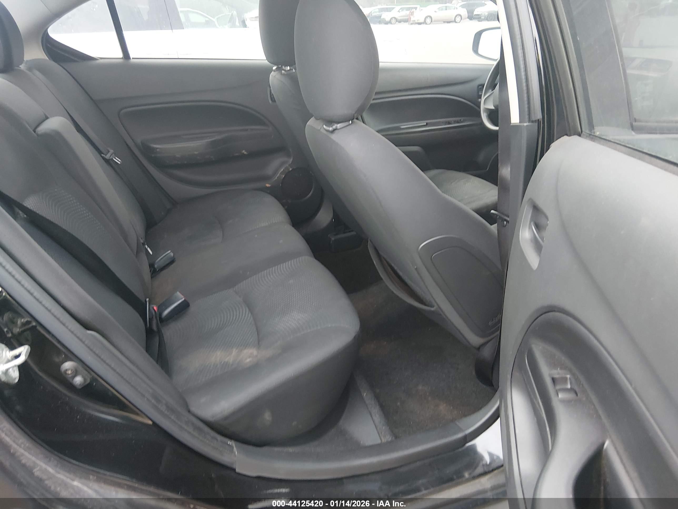 MITSUBISHI MIRAGE image 8