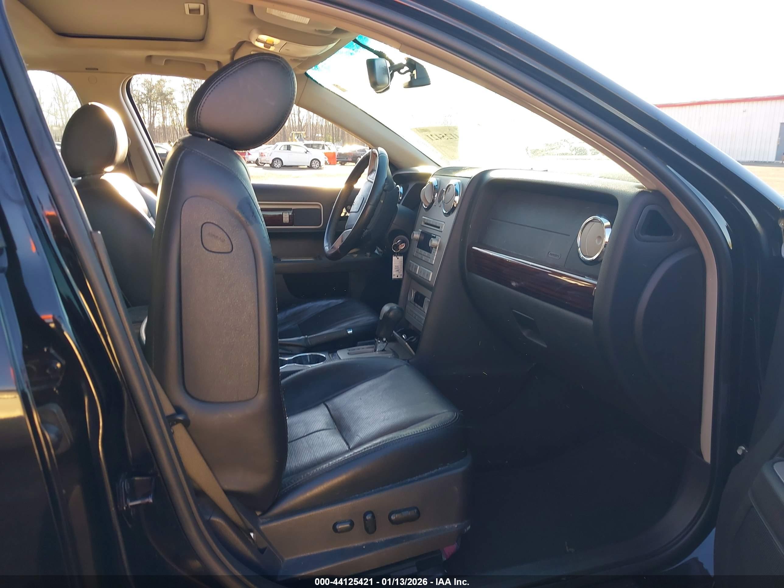 LINCOLN MKZ image 5