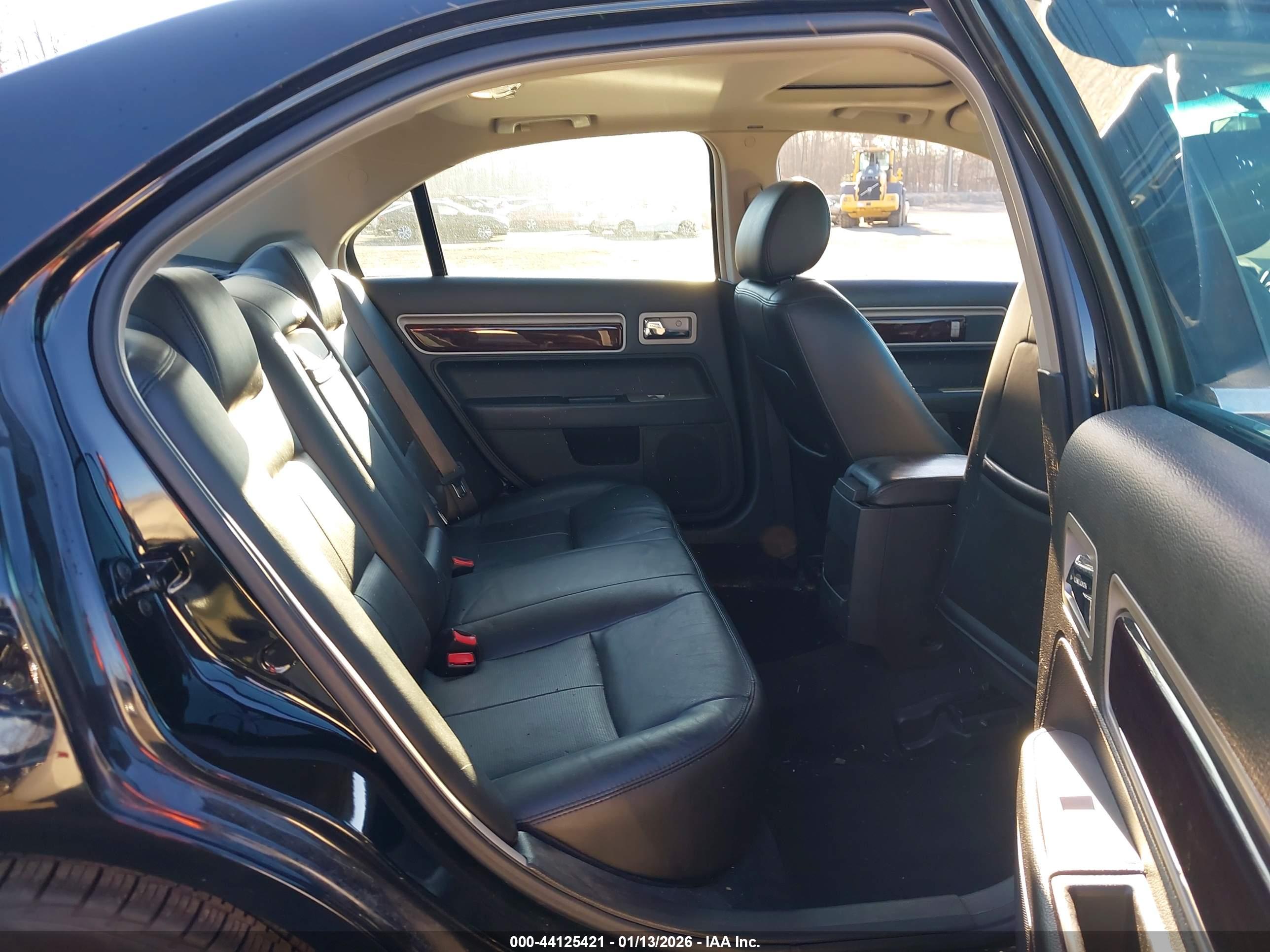 LINCOLN MKZ image 8