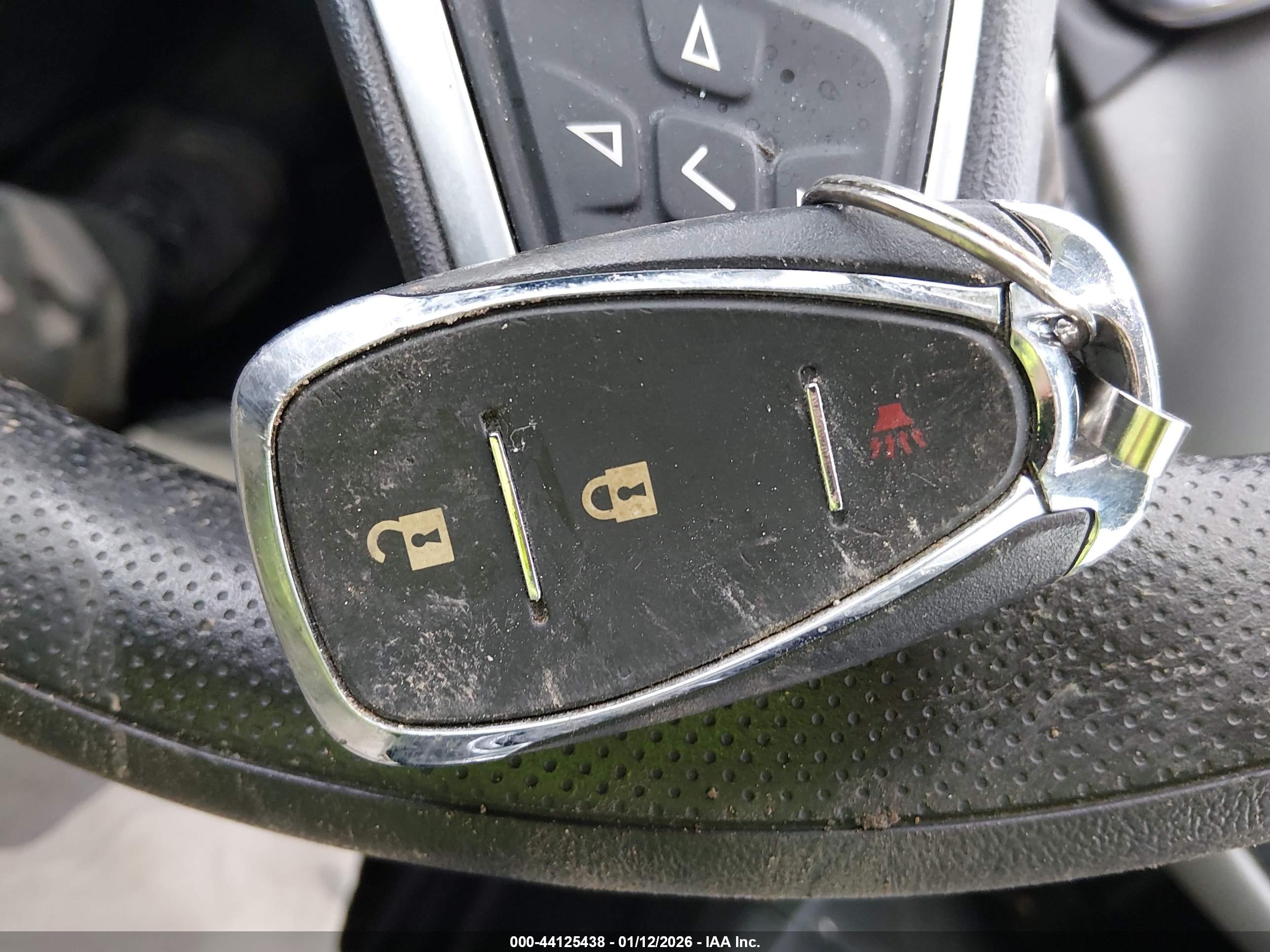 CHEVROLET EQUINOX image 11