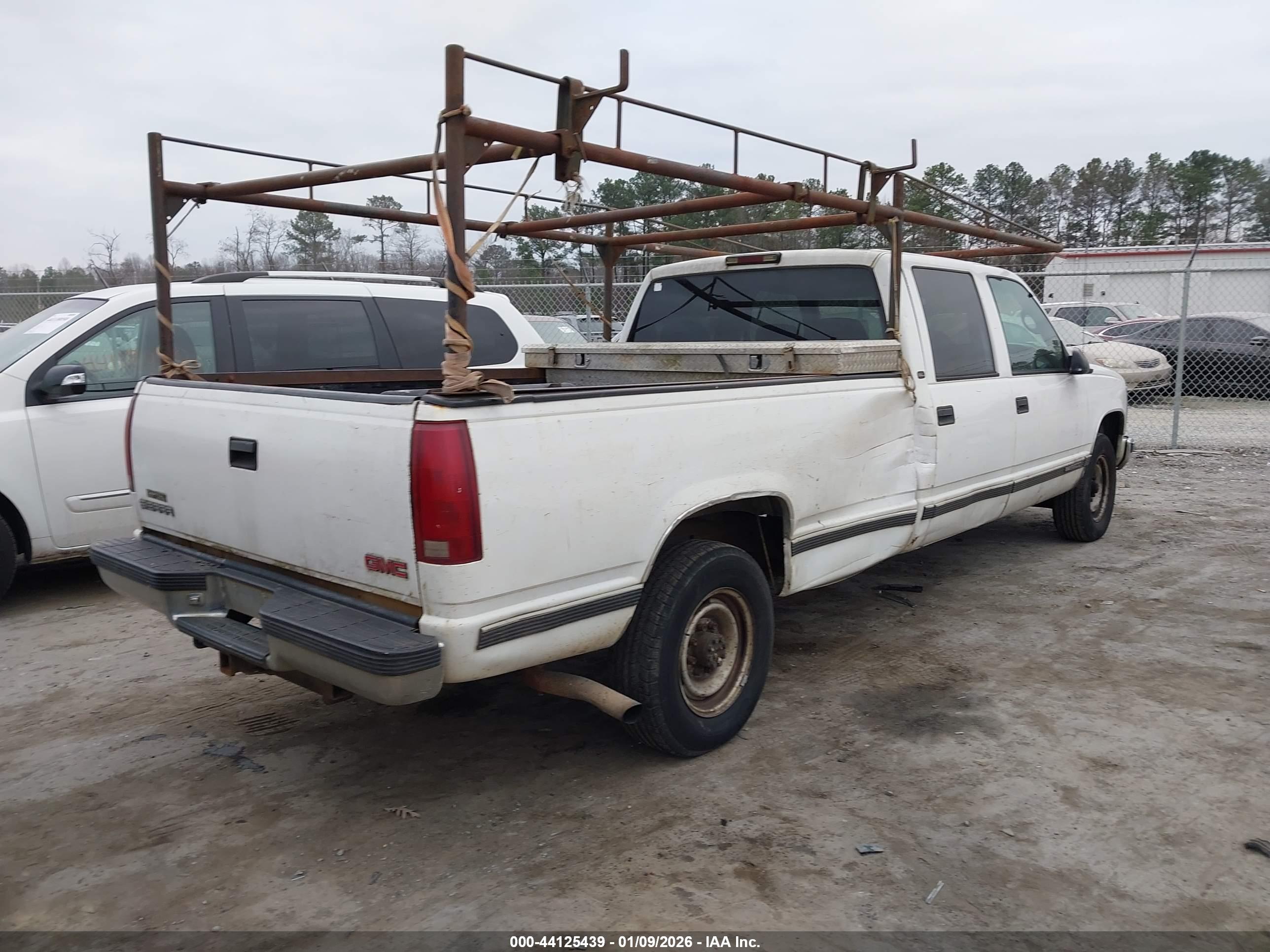 GMC SIERRA image 4