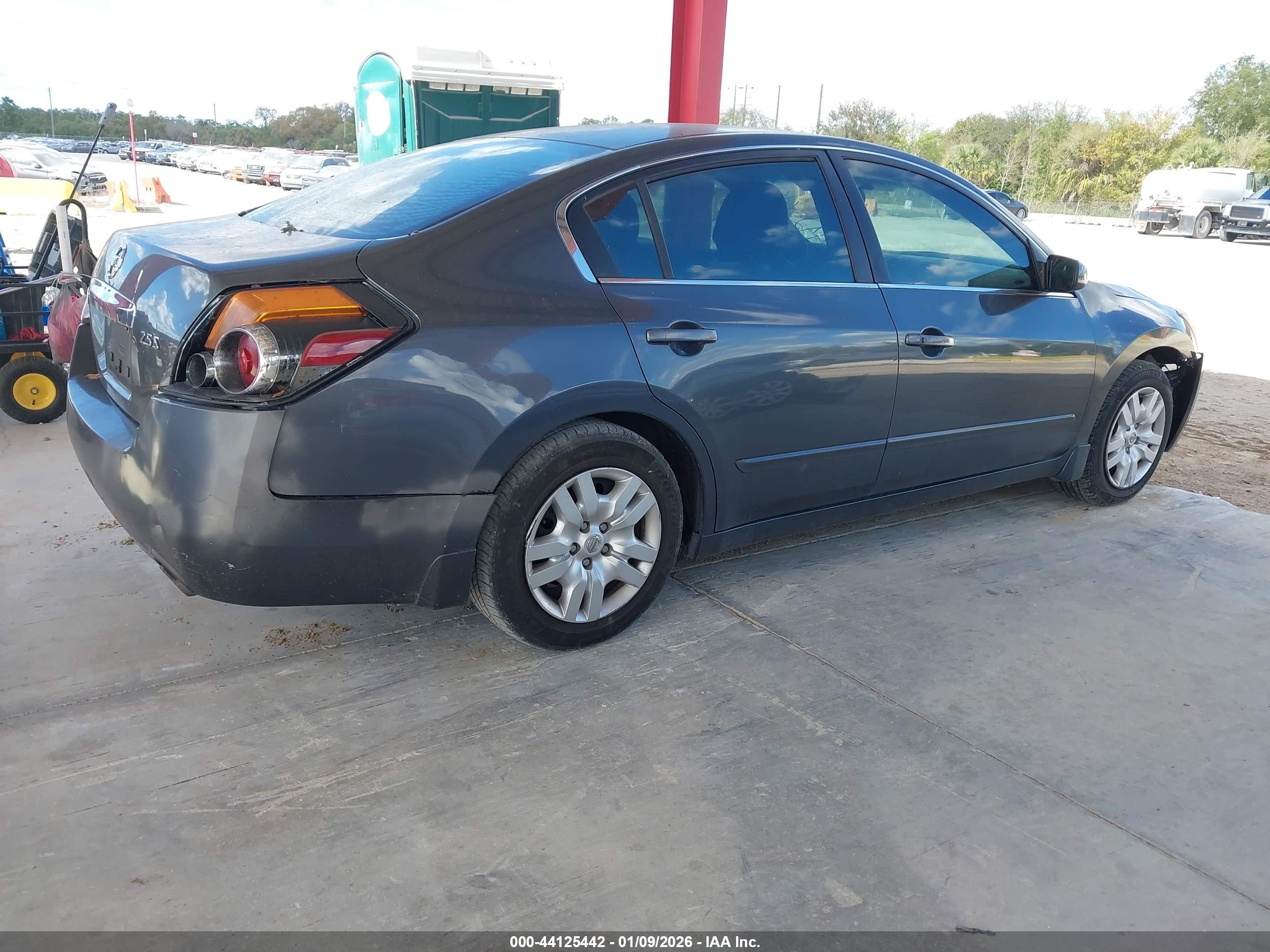 NISSAN ALTIMA image 4
