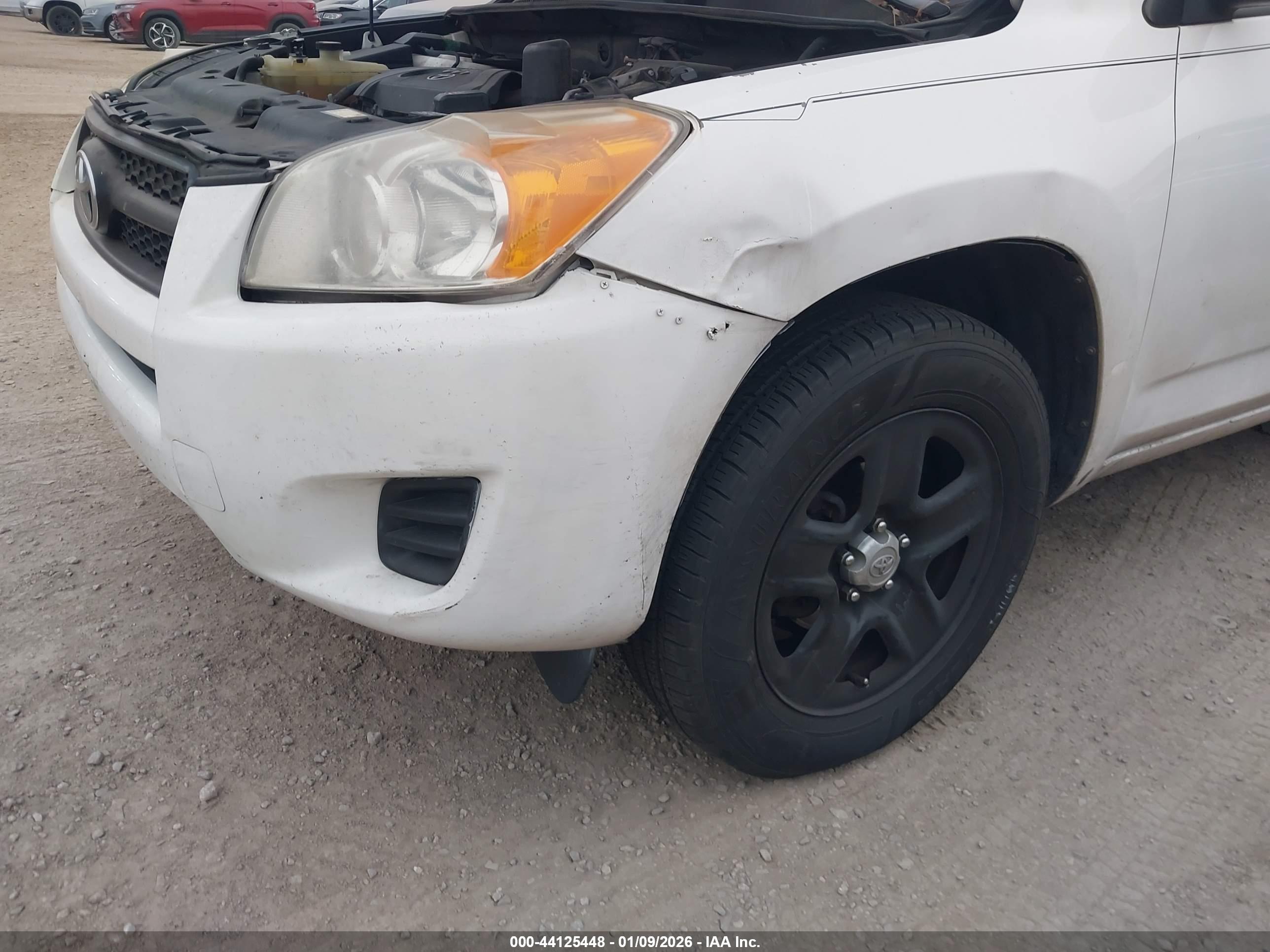 TOYOTA RAV4 image 6
