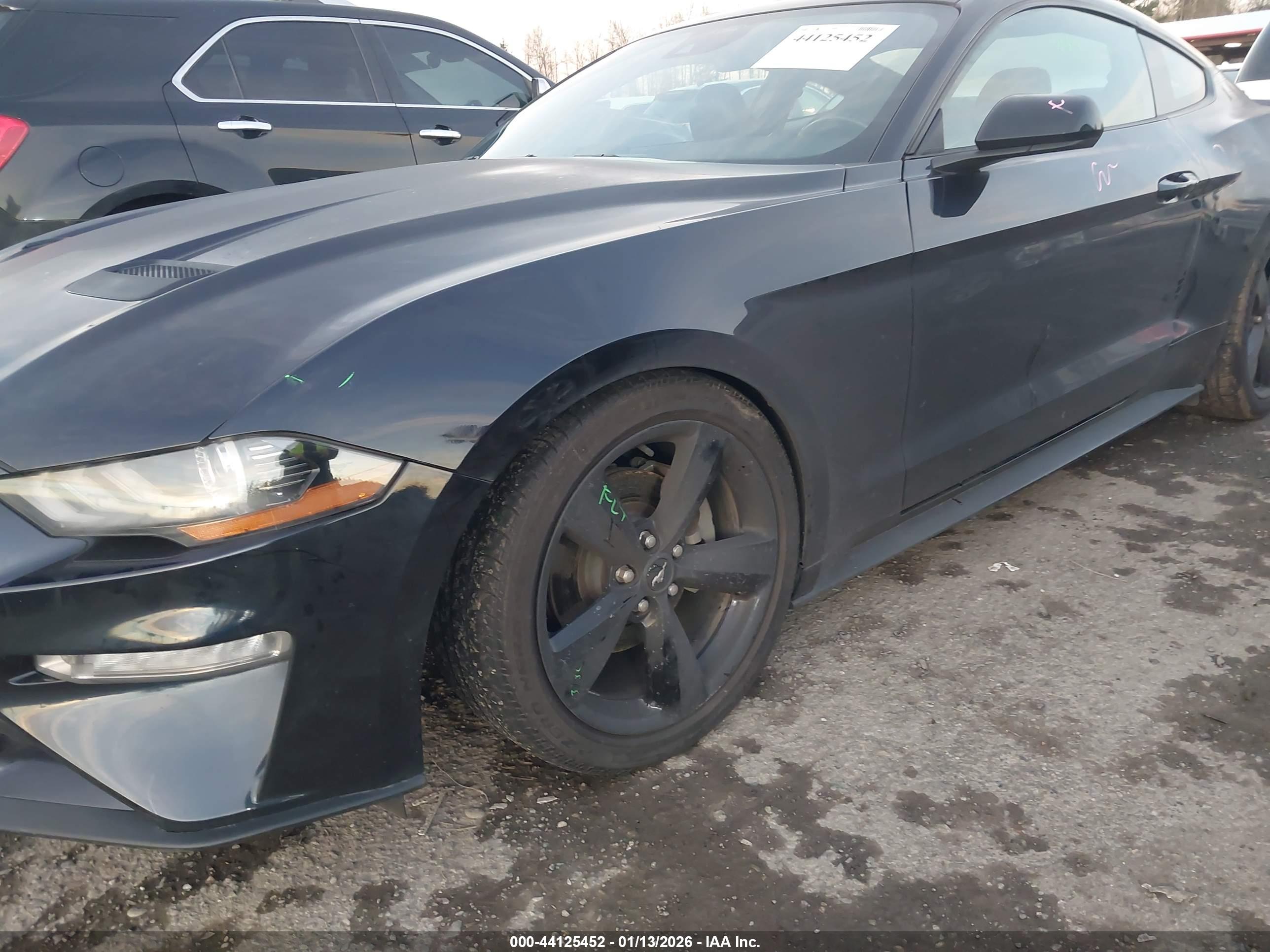 FORD MUSTANG image 6