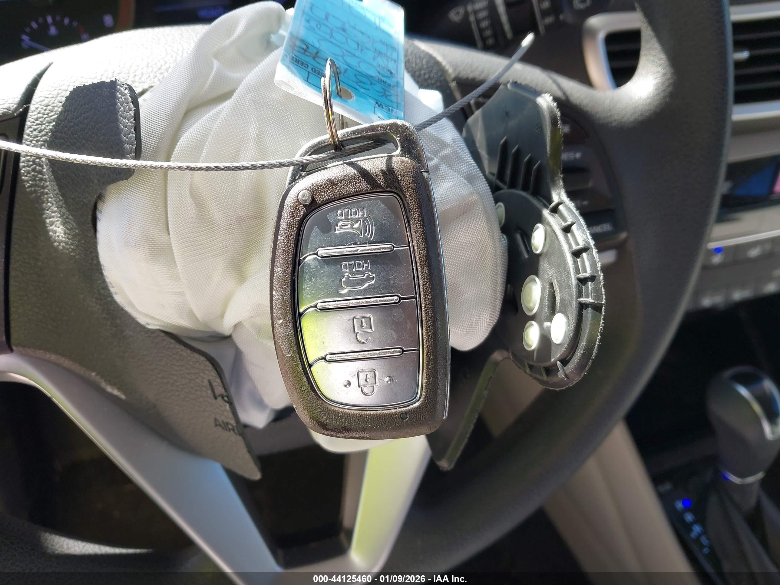 HYUNDAI TUCSON image 11