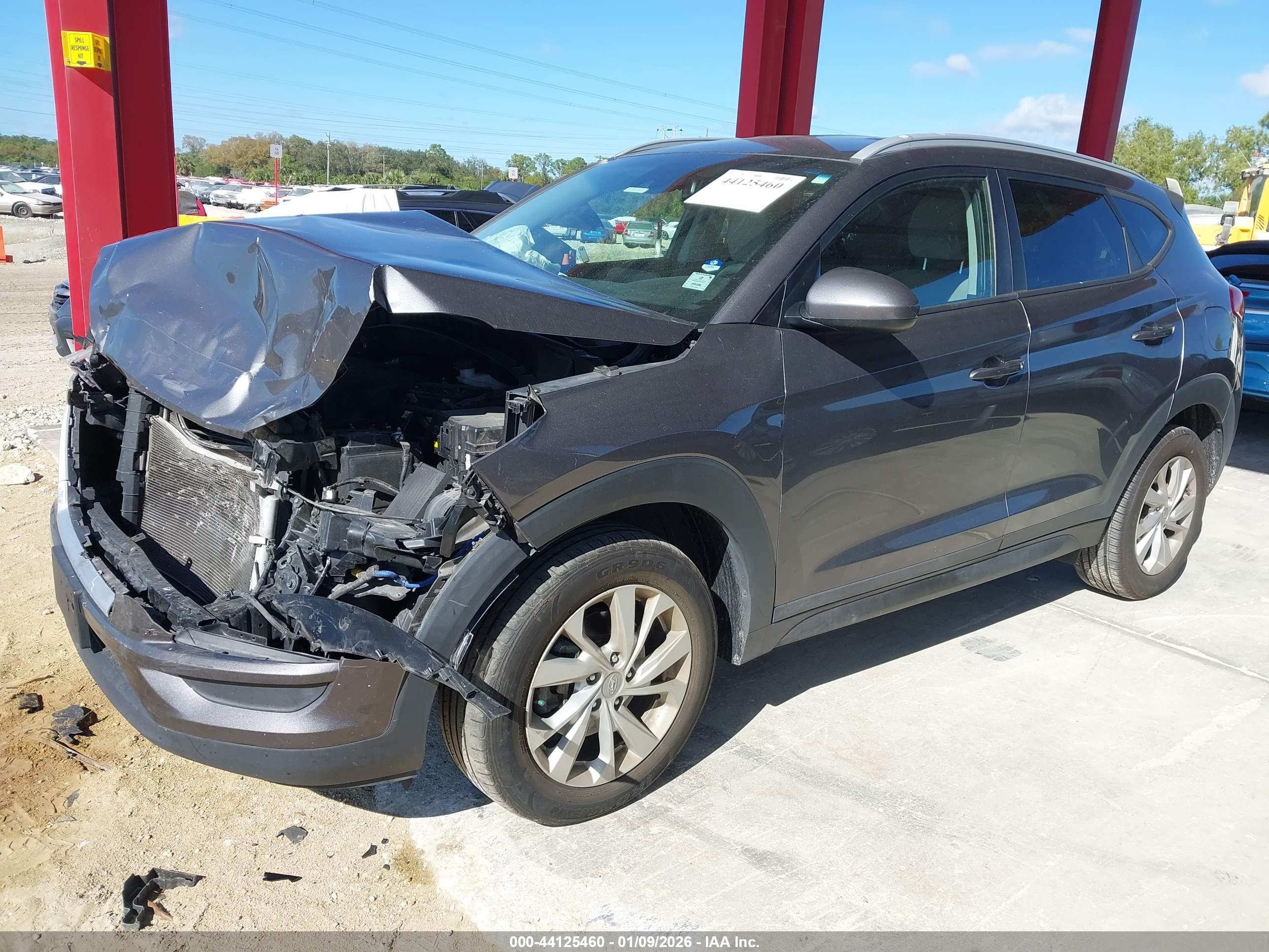 HYUNDAI TUCSON image 2