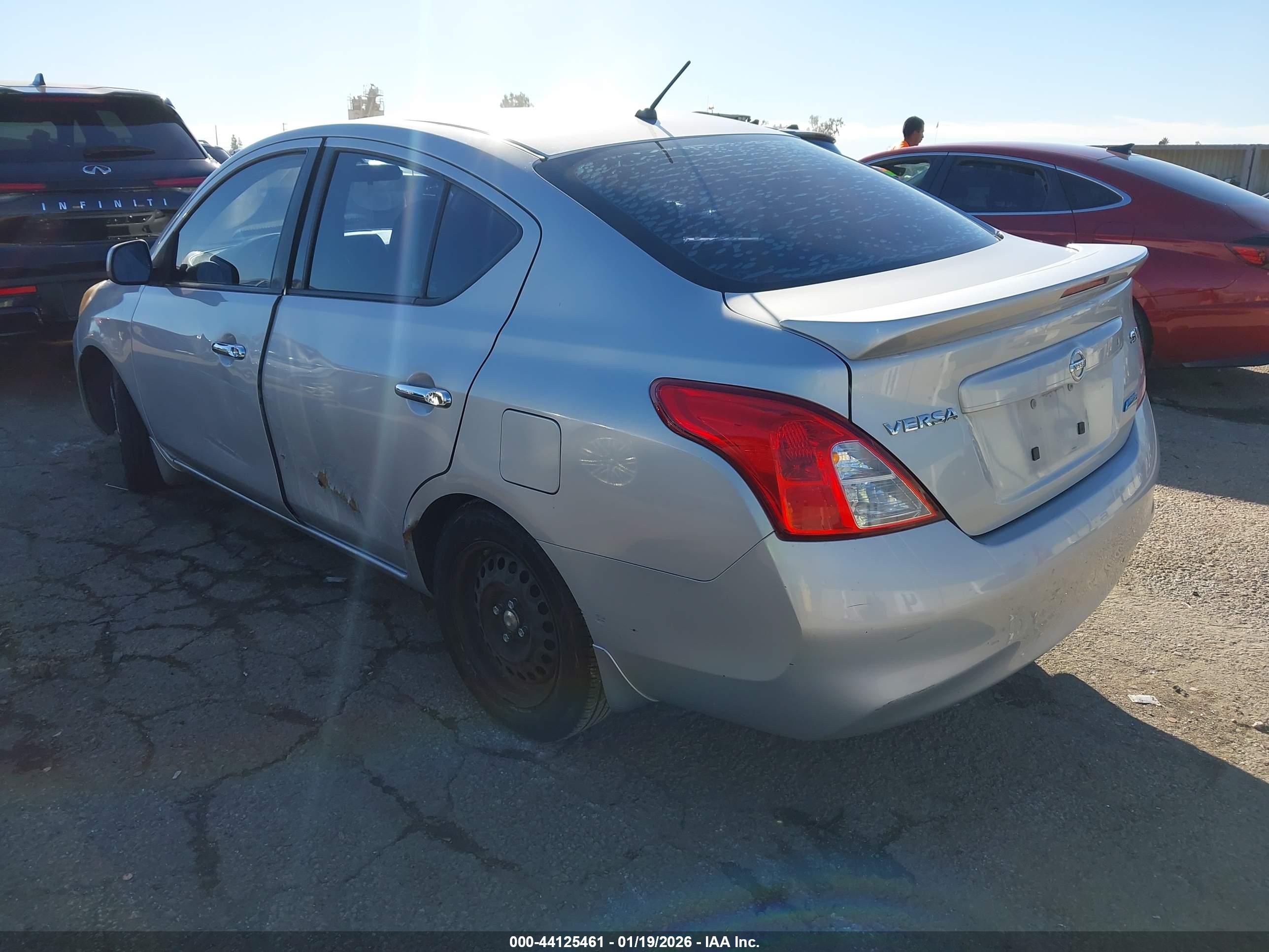 NISSAN VERSA image 3