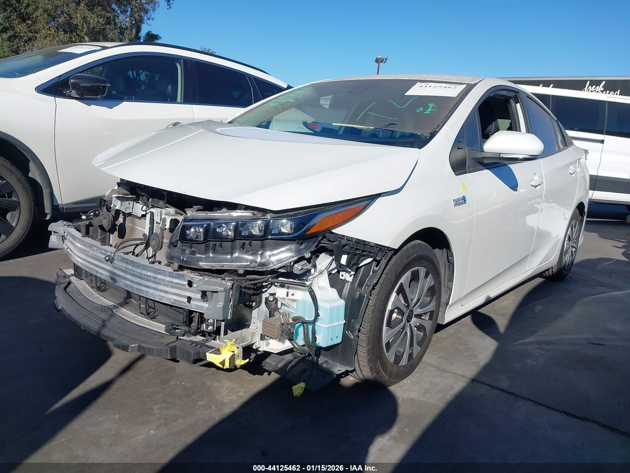TOYOTA PRIUS image 2