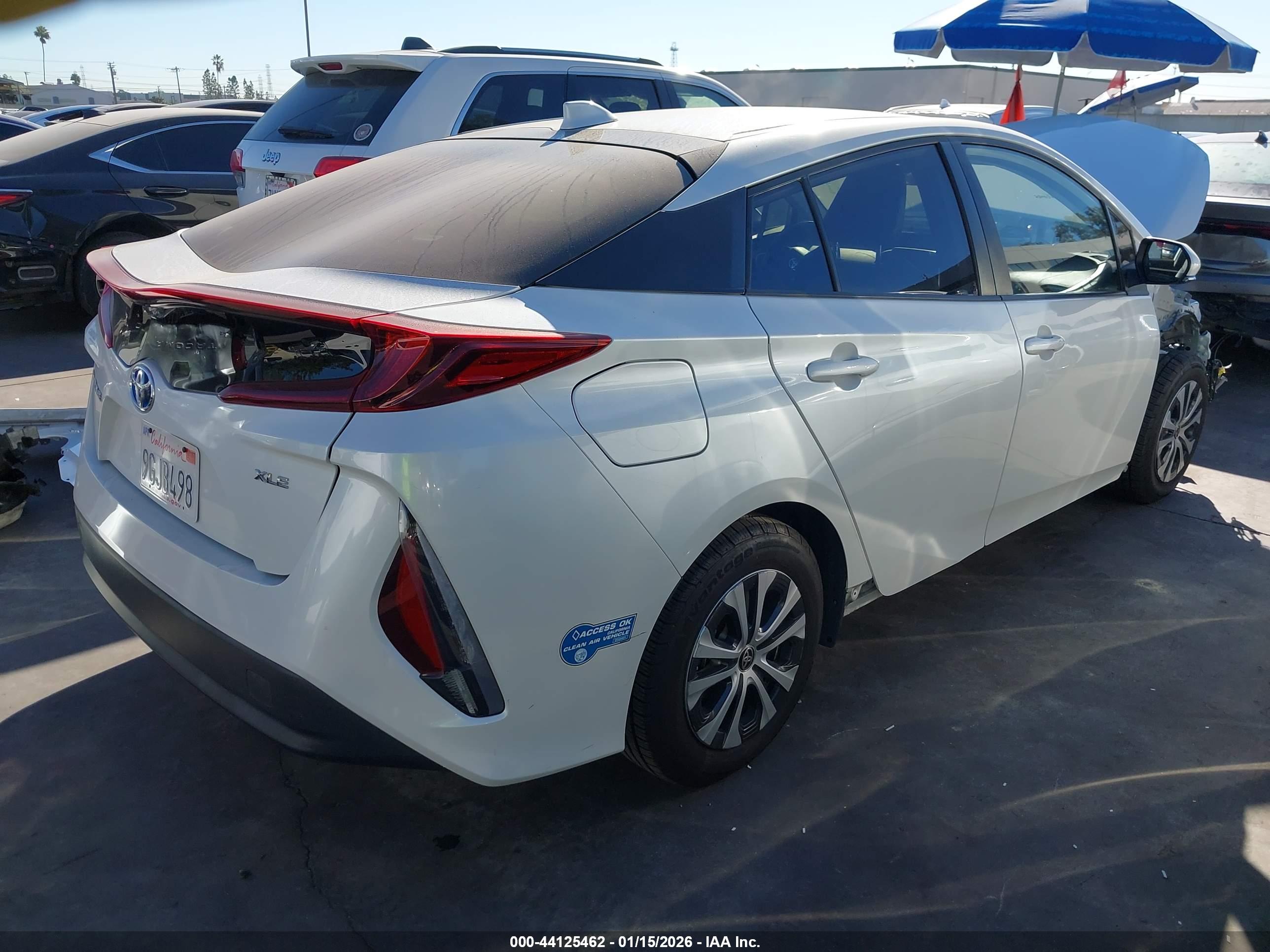 TOYOTA PRIUS image 4