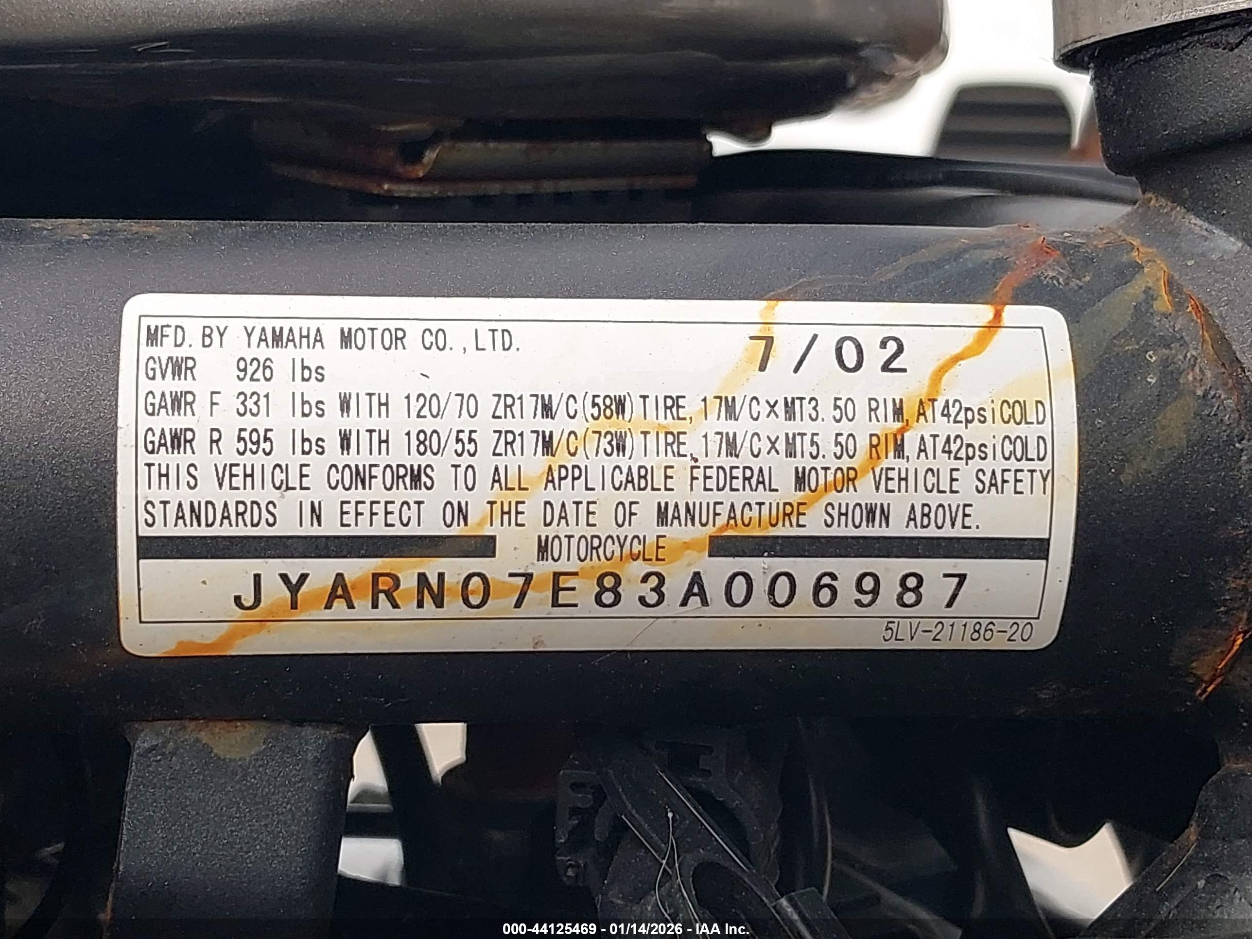 YAMAHA FZS10 image 10
