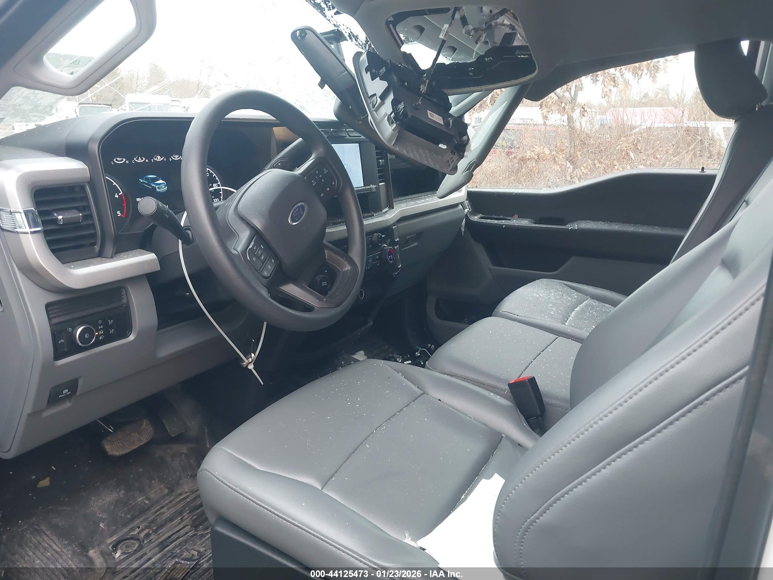FORD F-350 image 8