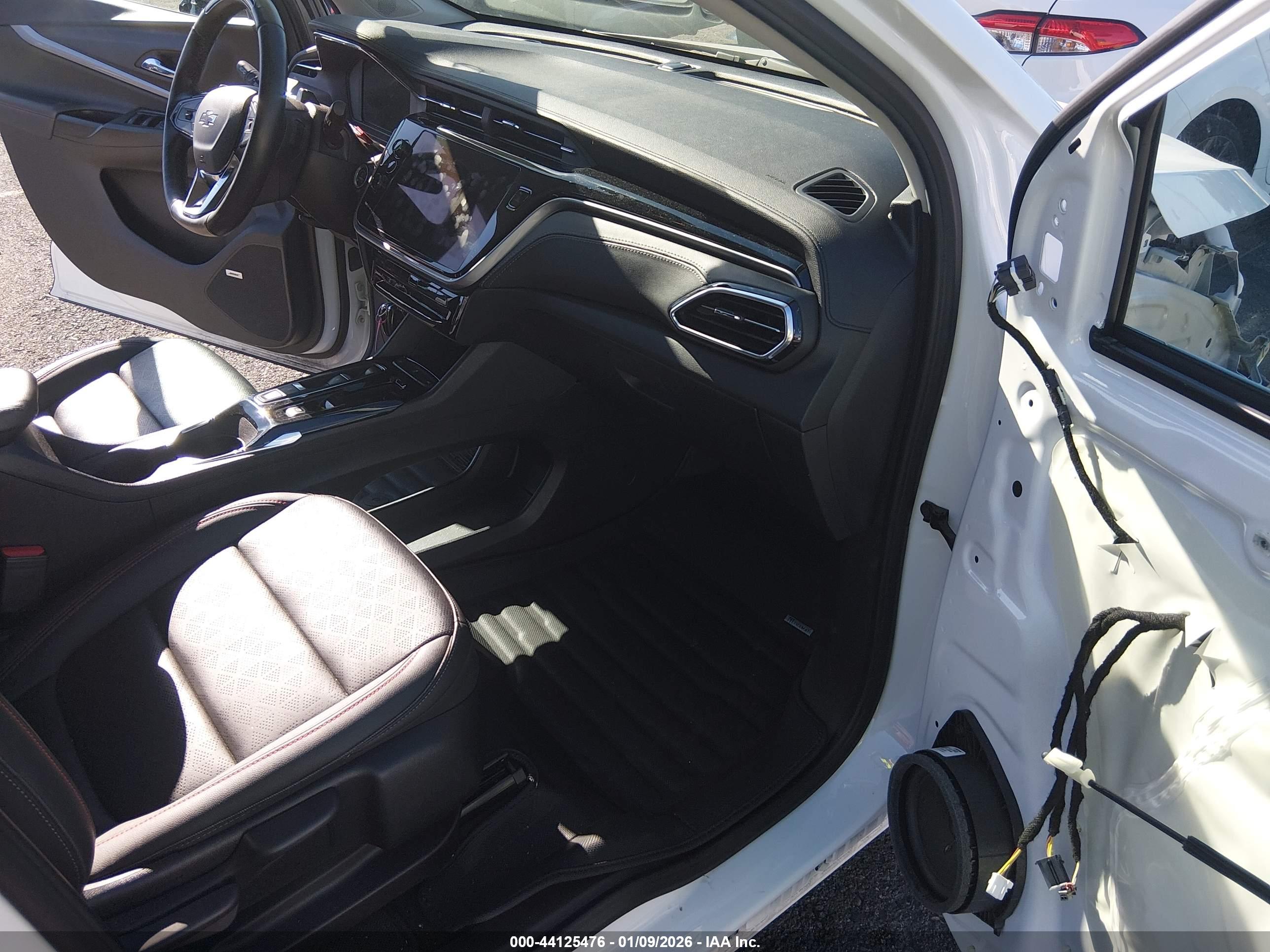CHEVROLET BOLT image 5