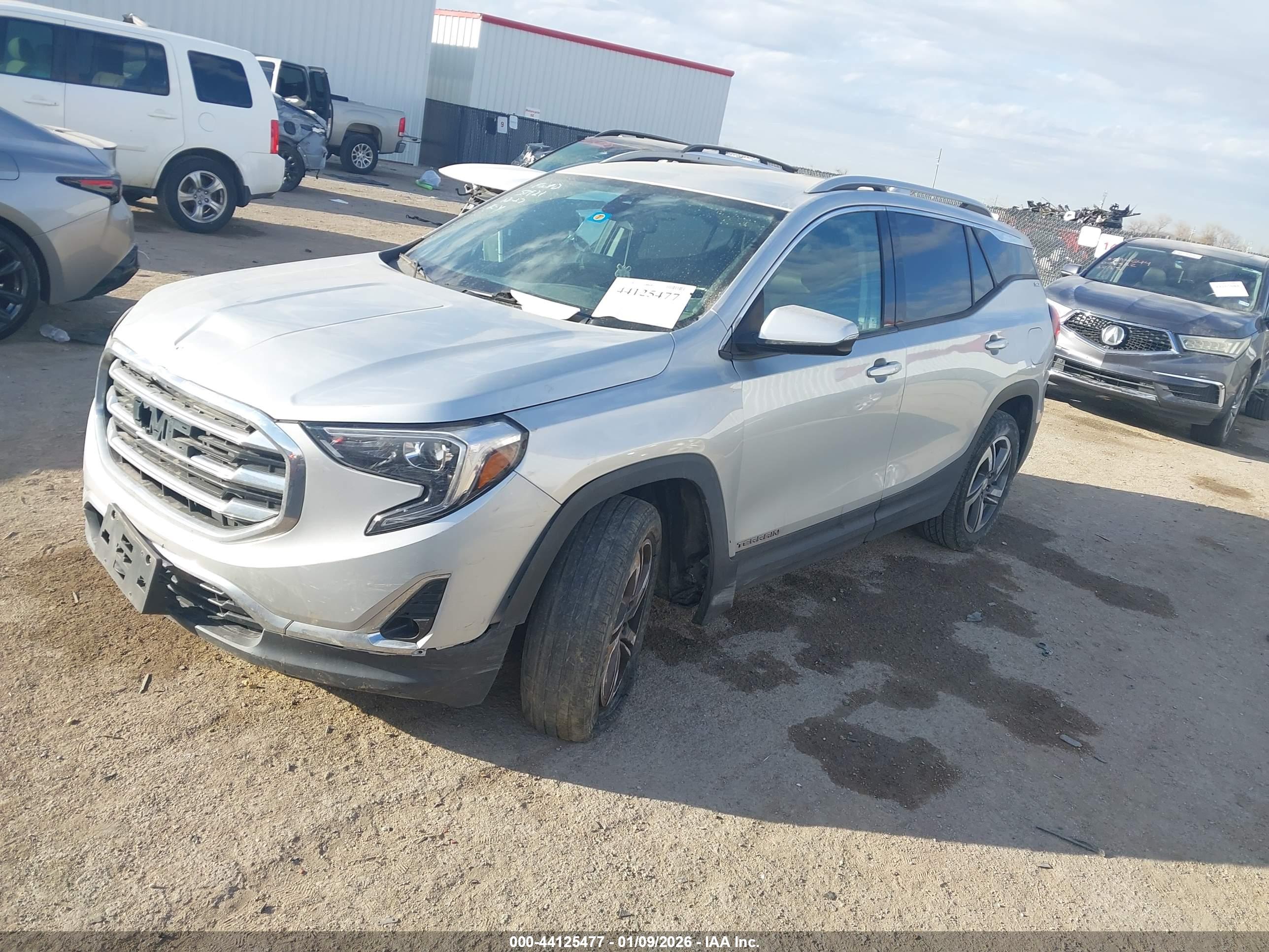 GMC TERRAIN image 2
