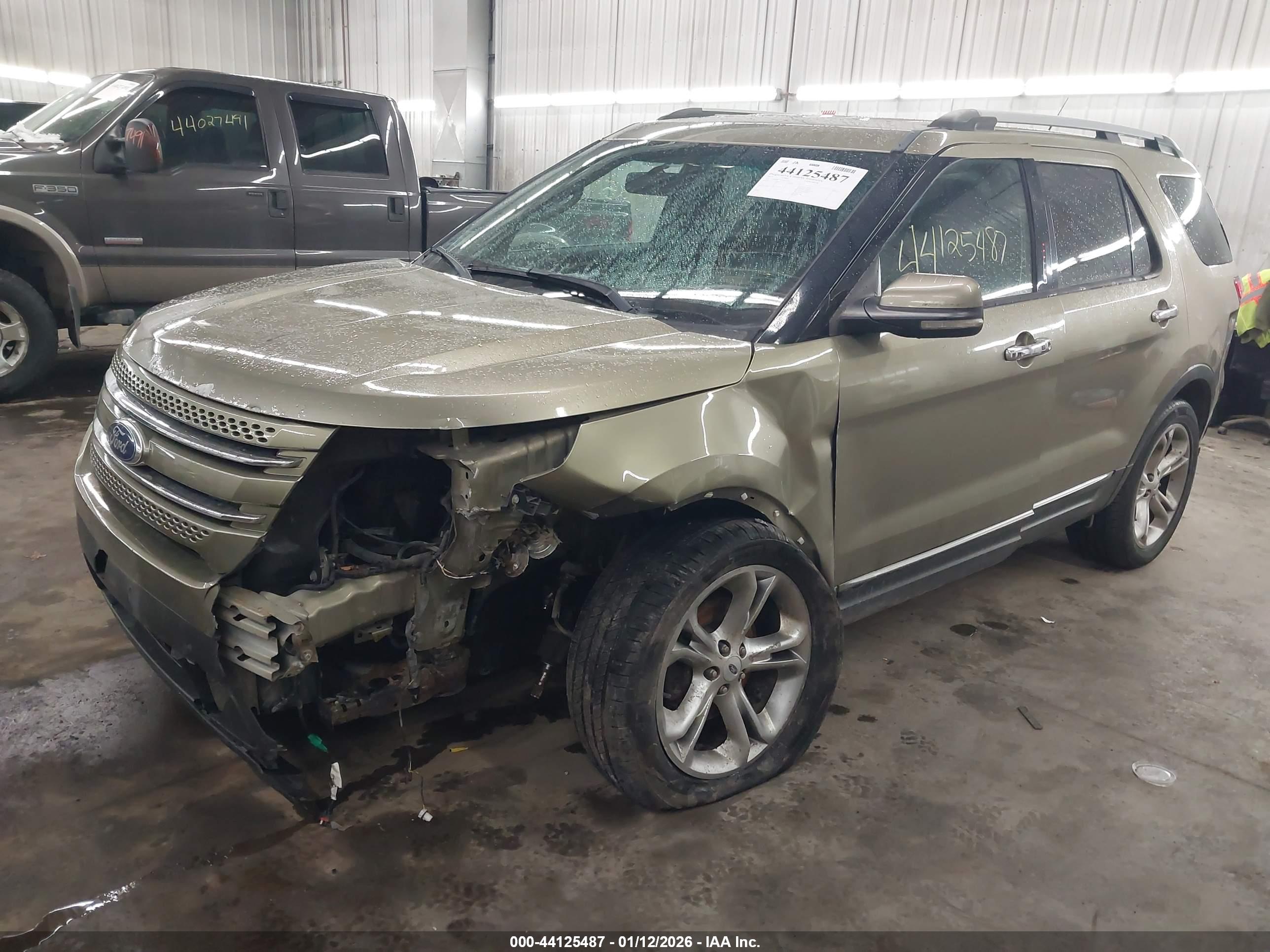 FORD EXPLORER image 2