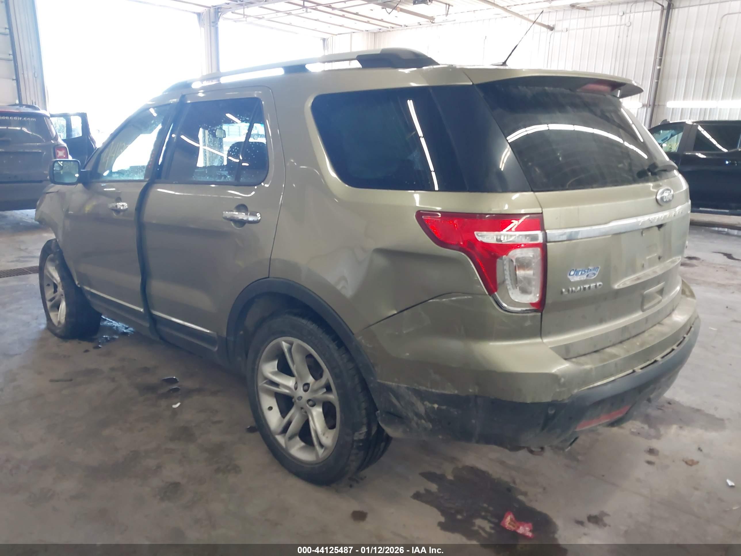 FORD EXPLORER image 3