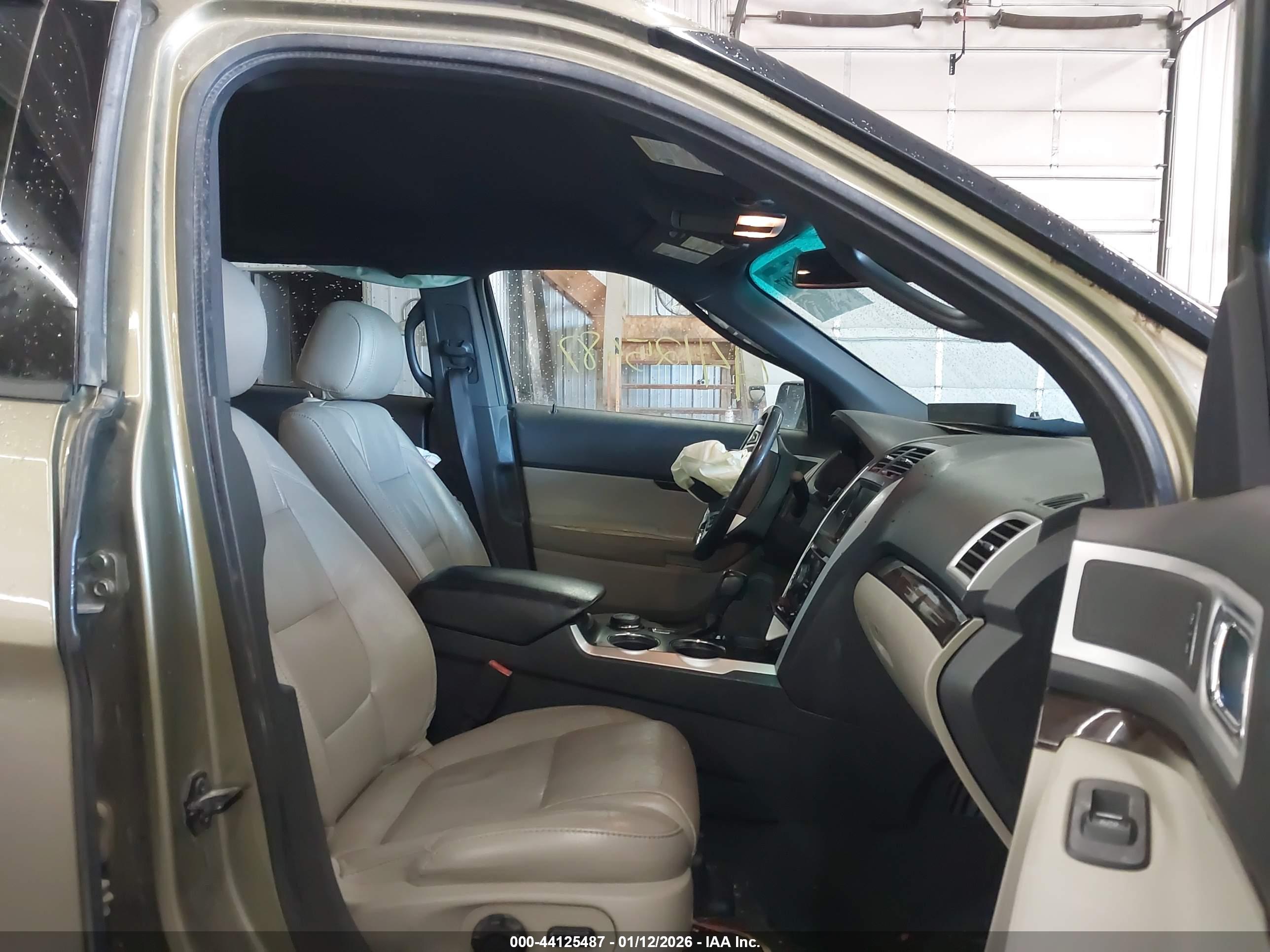 FORD EXPLORER image 5