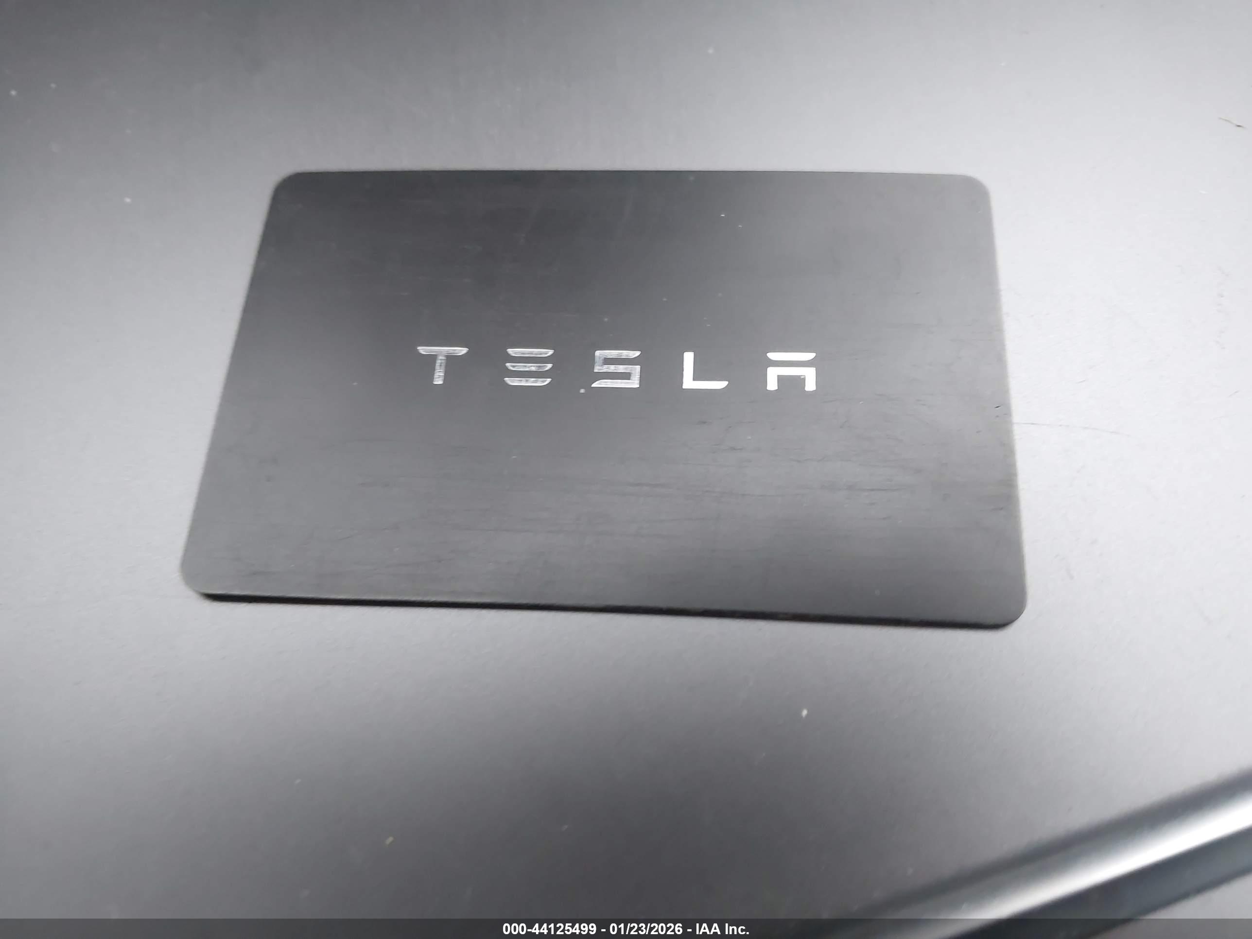 TESLA MODEL image 11