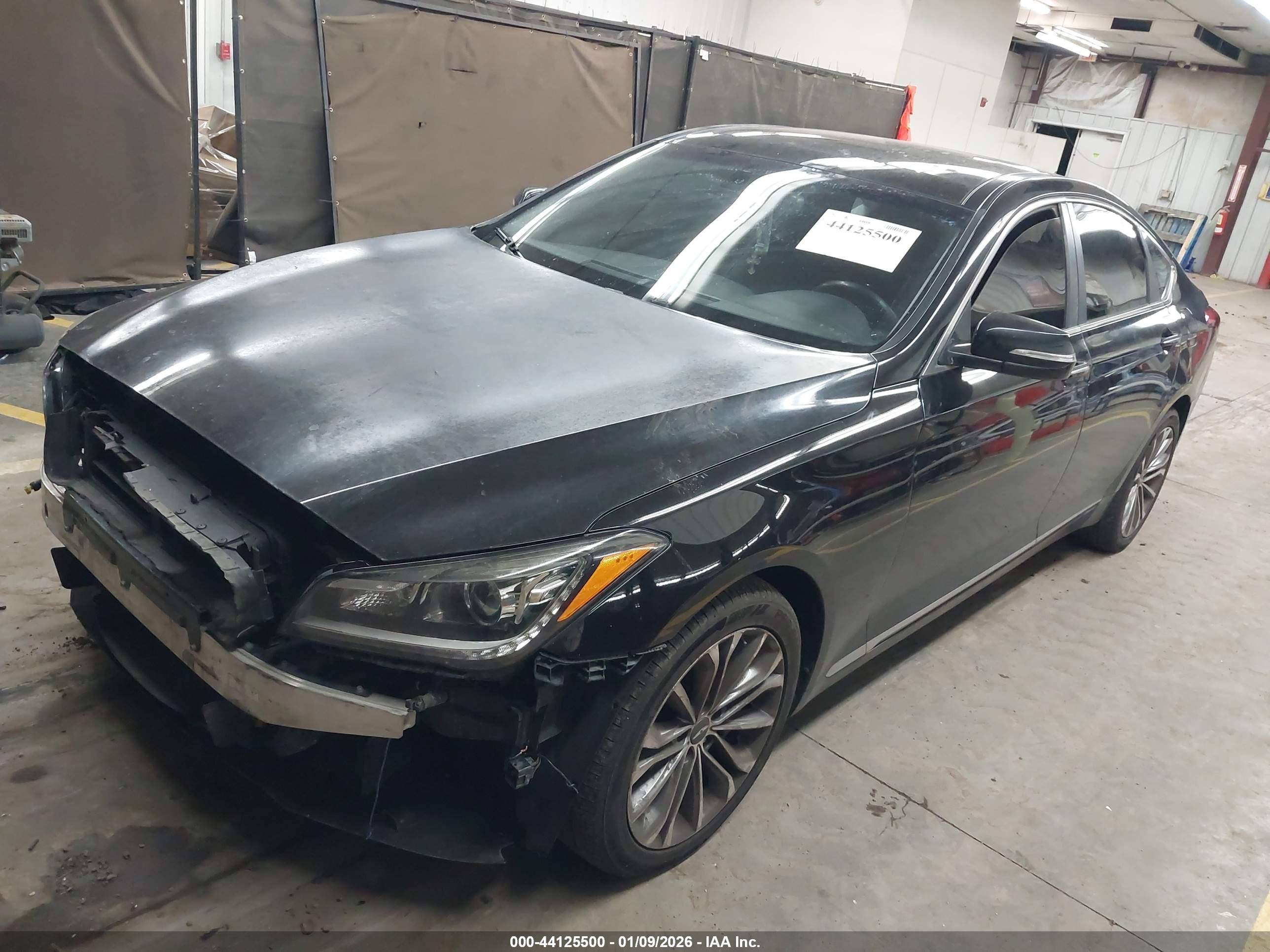HYUNDAI GENESIS image 2