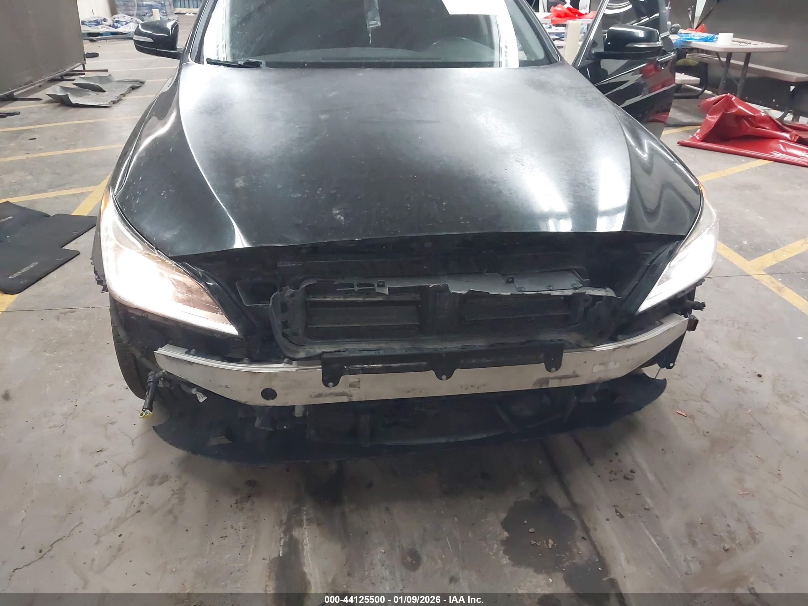 HYUNDAI GENESIS image 6