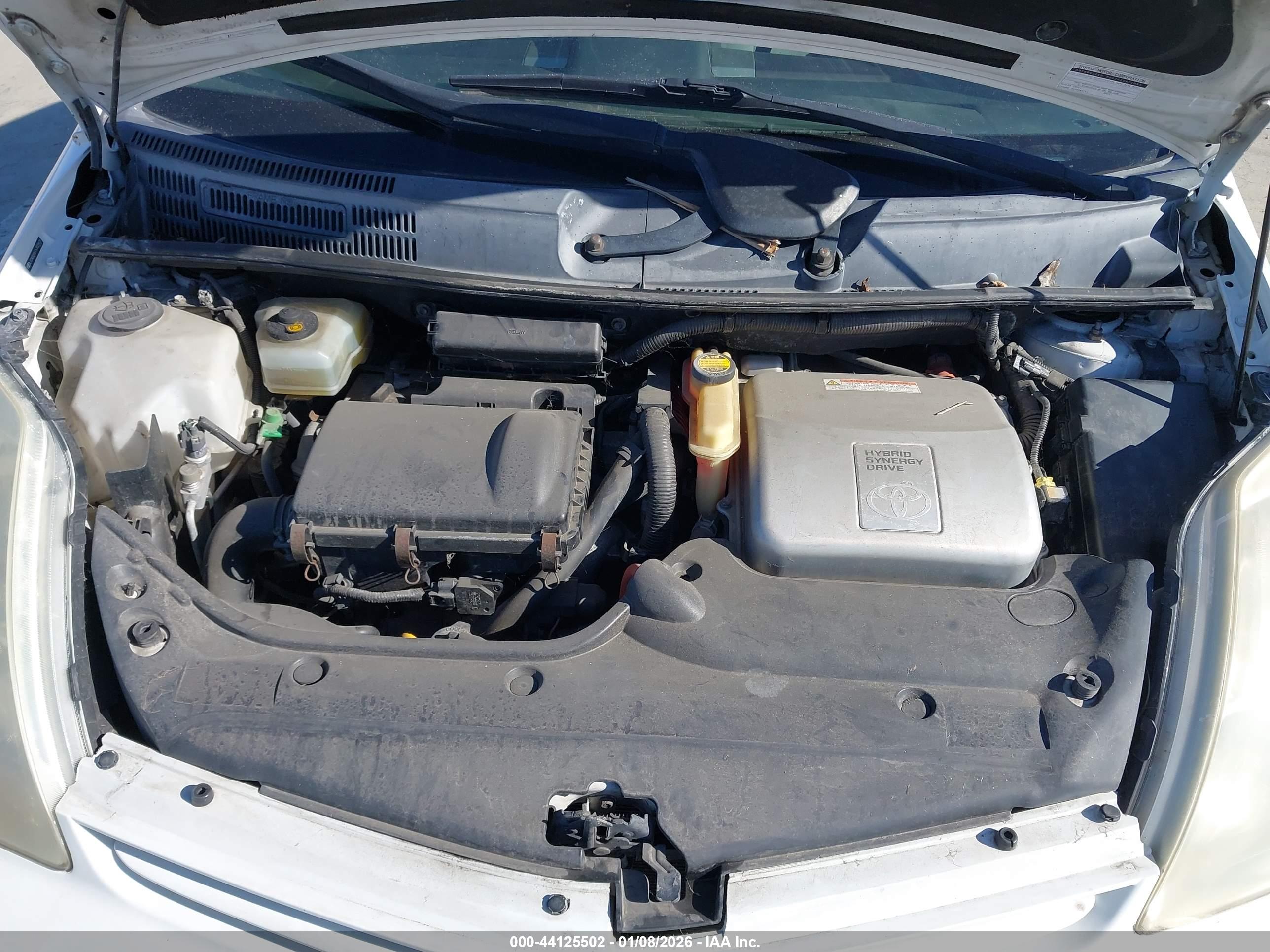 TOYOTA PRIUS image 10