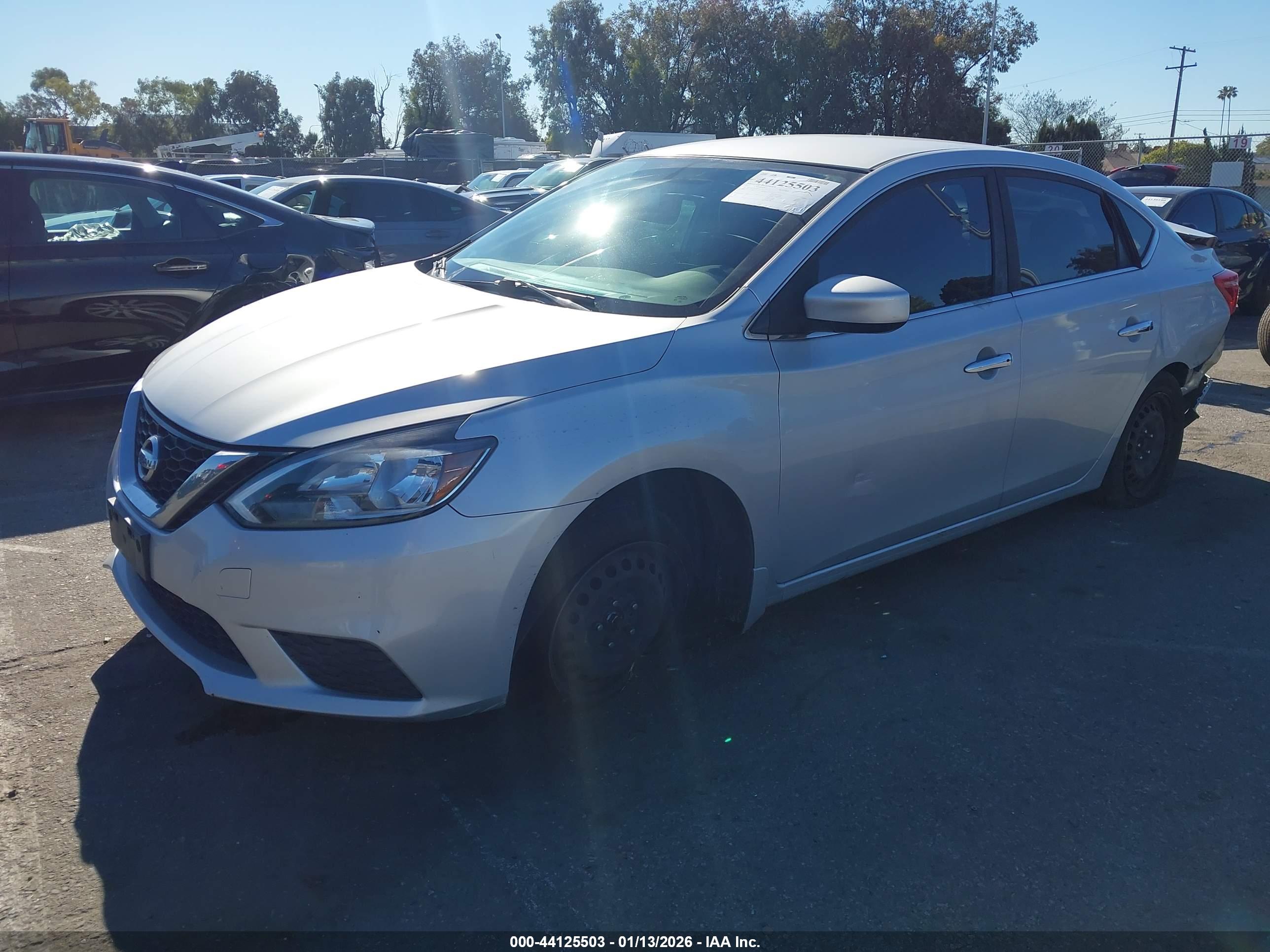 NISSAN SENTRA image 2