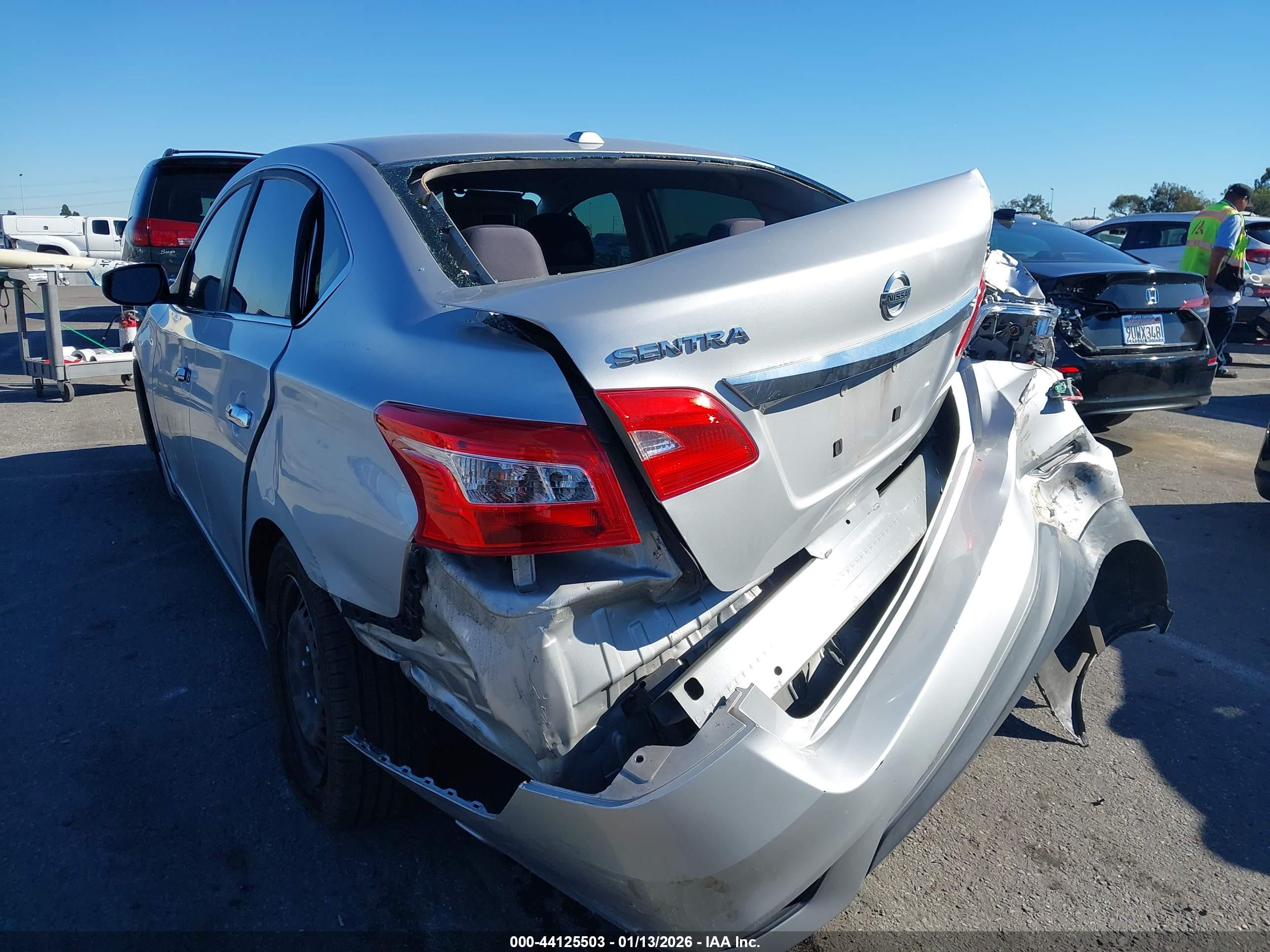 NISSAN SENTRA image 3