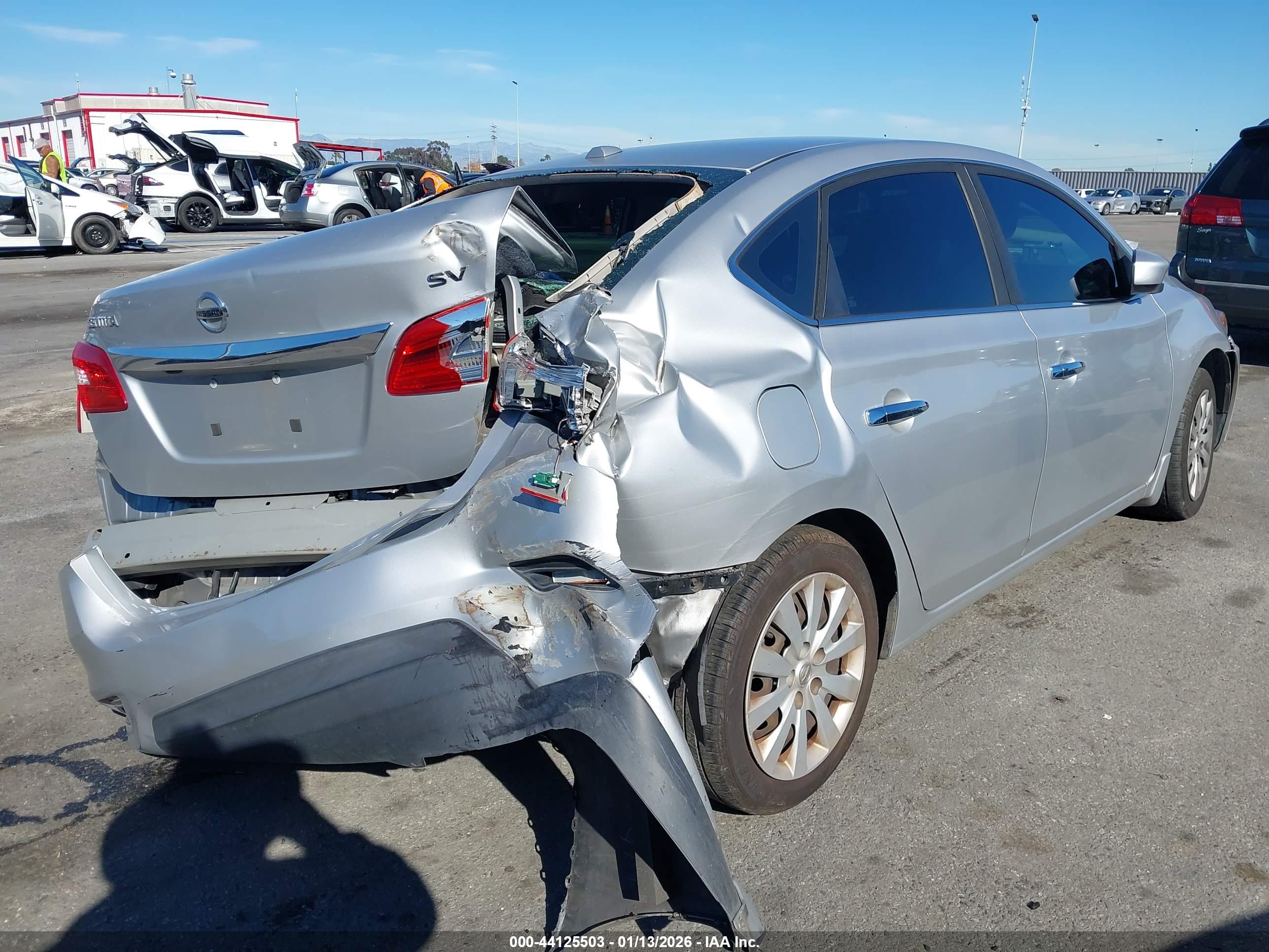 NISSAN SENTRA image 4