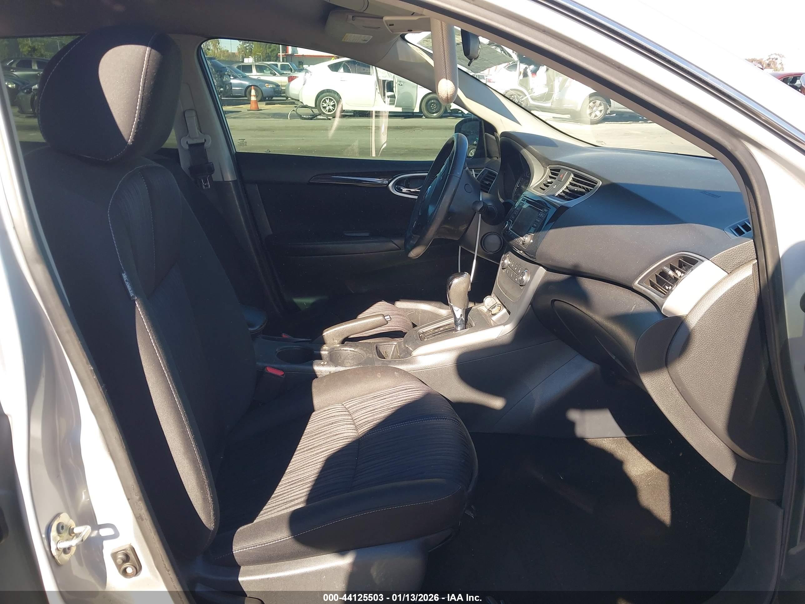 NISSAN SENTRA image 5