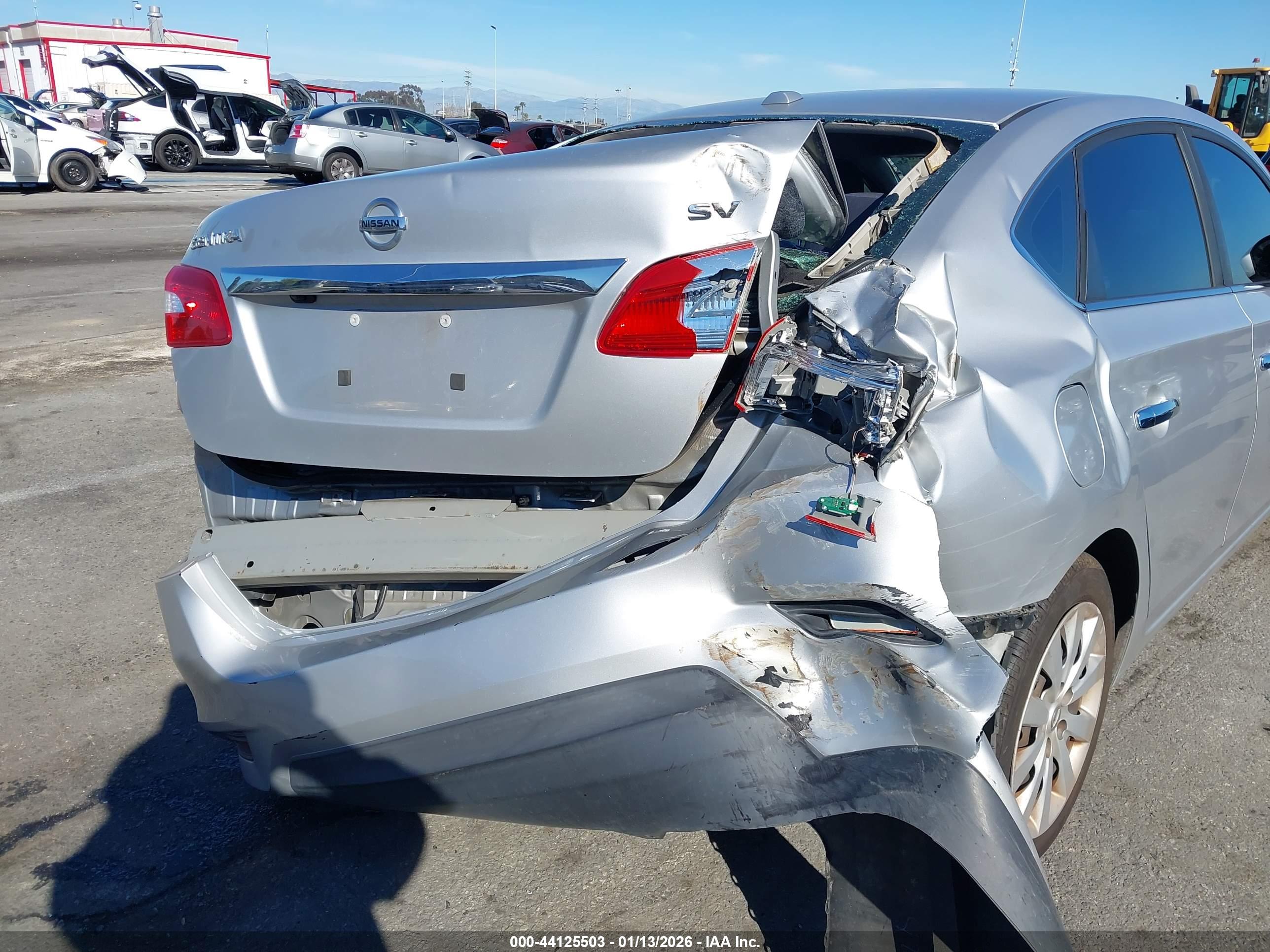 NISSAN SENTRA image 6