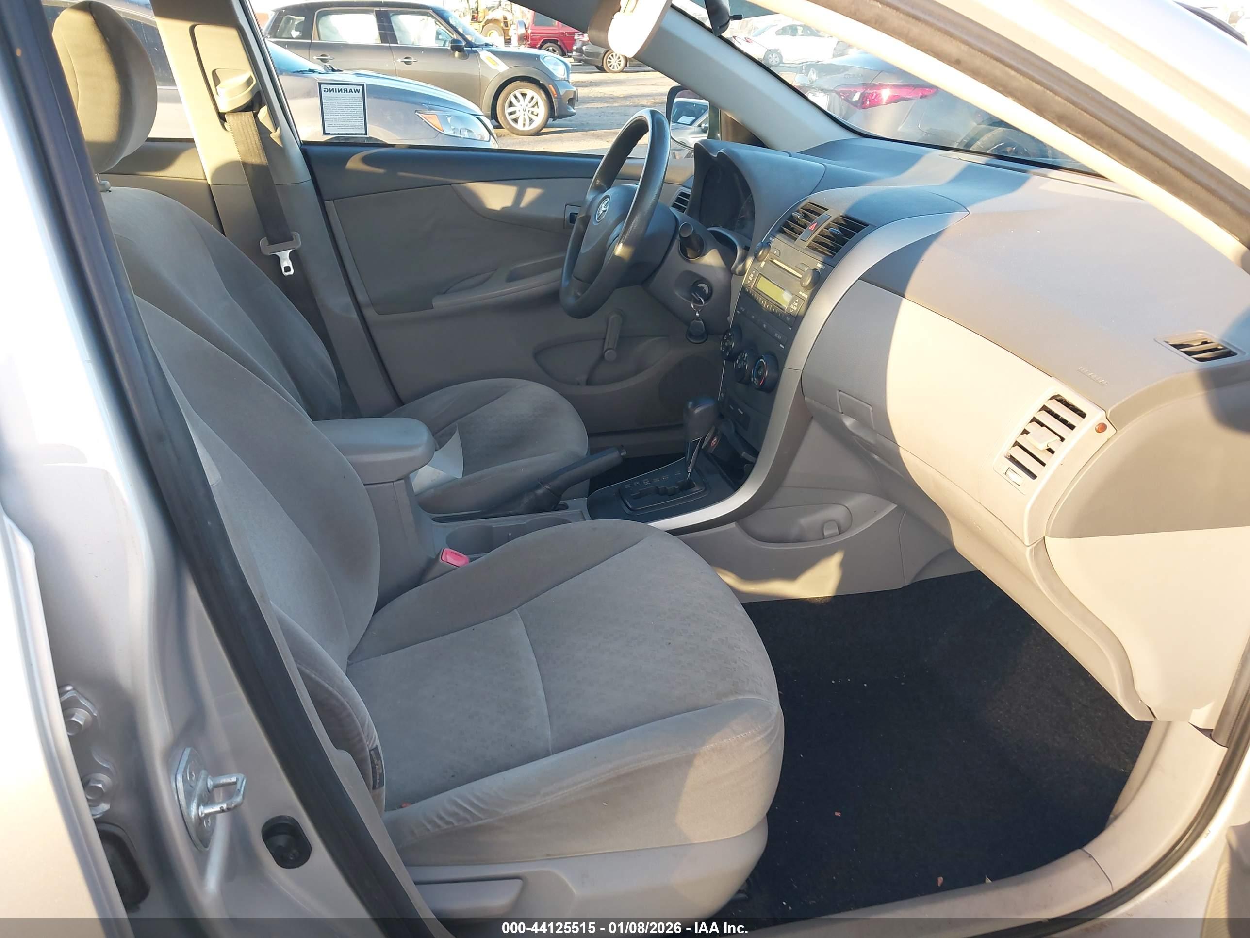 TOYOTA COROLLA image 5