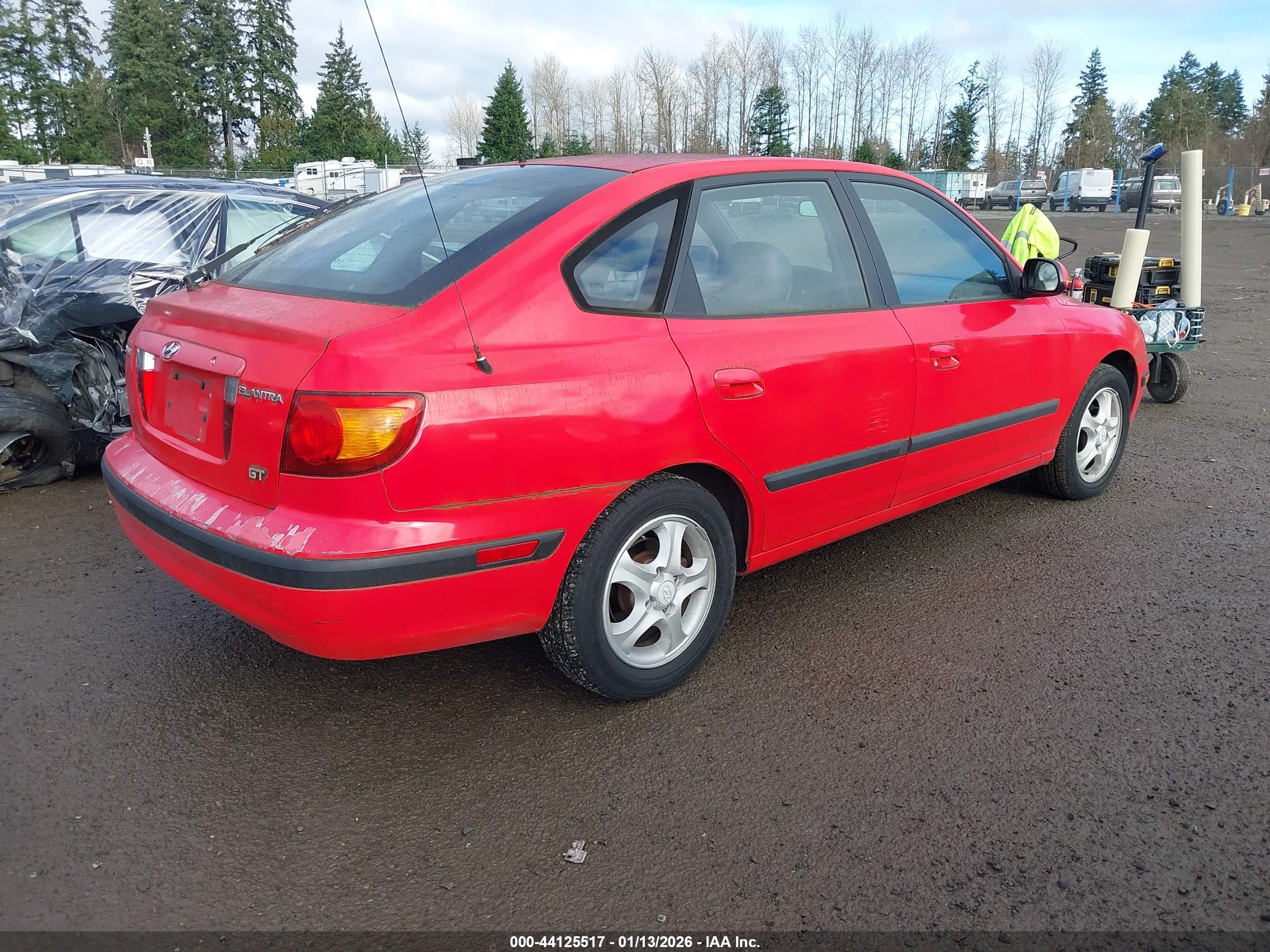 HYUNDAI ELANTRA image 4