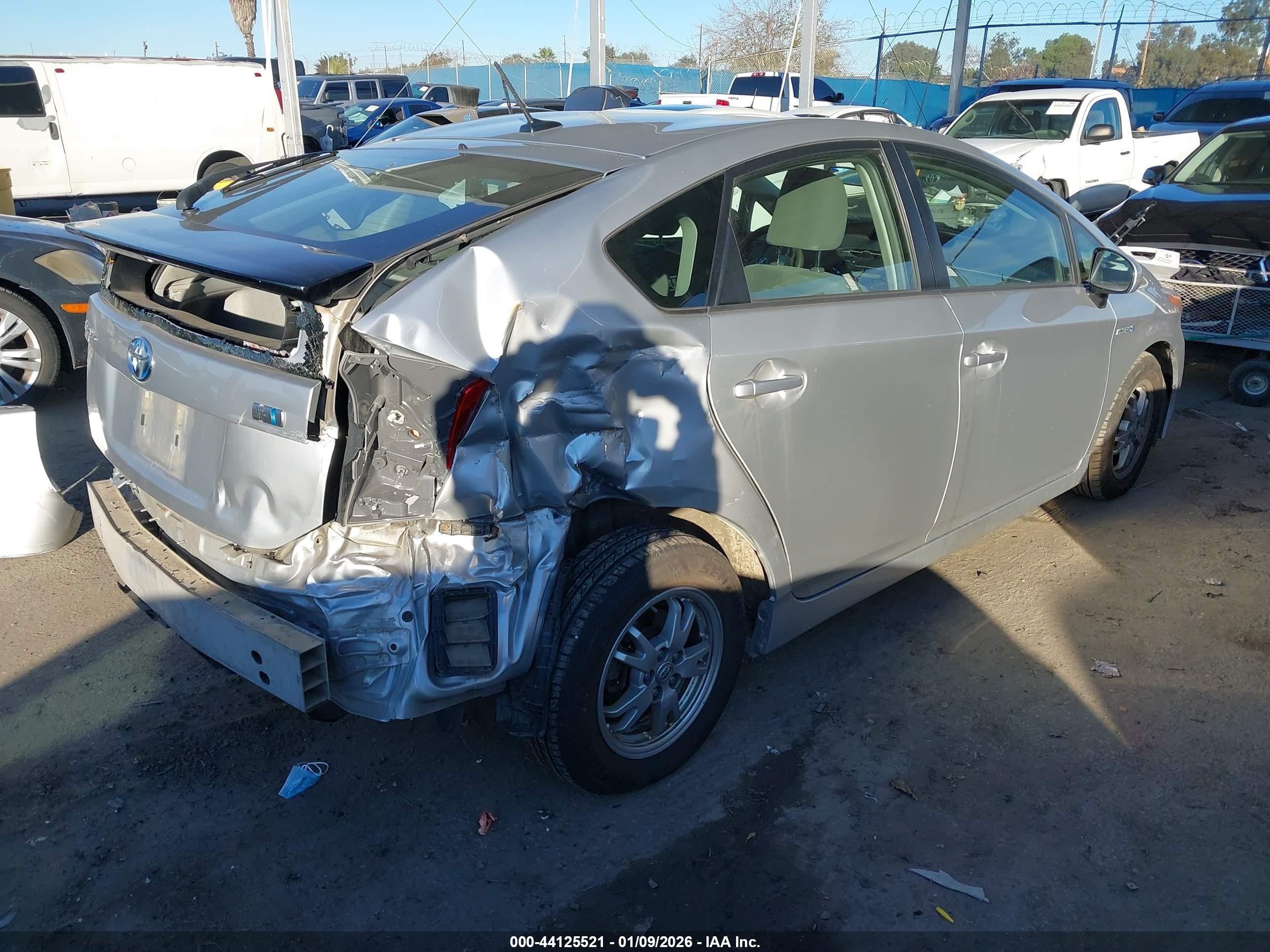 TOYOTA PRIUS image 4