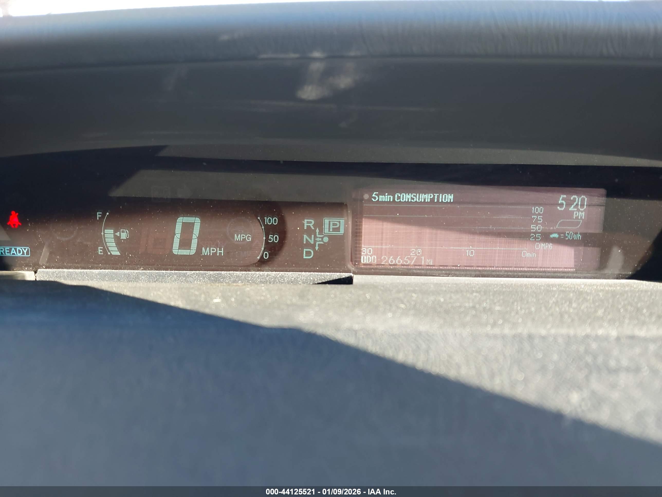 TOYOTA PRIUS image 7