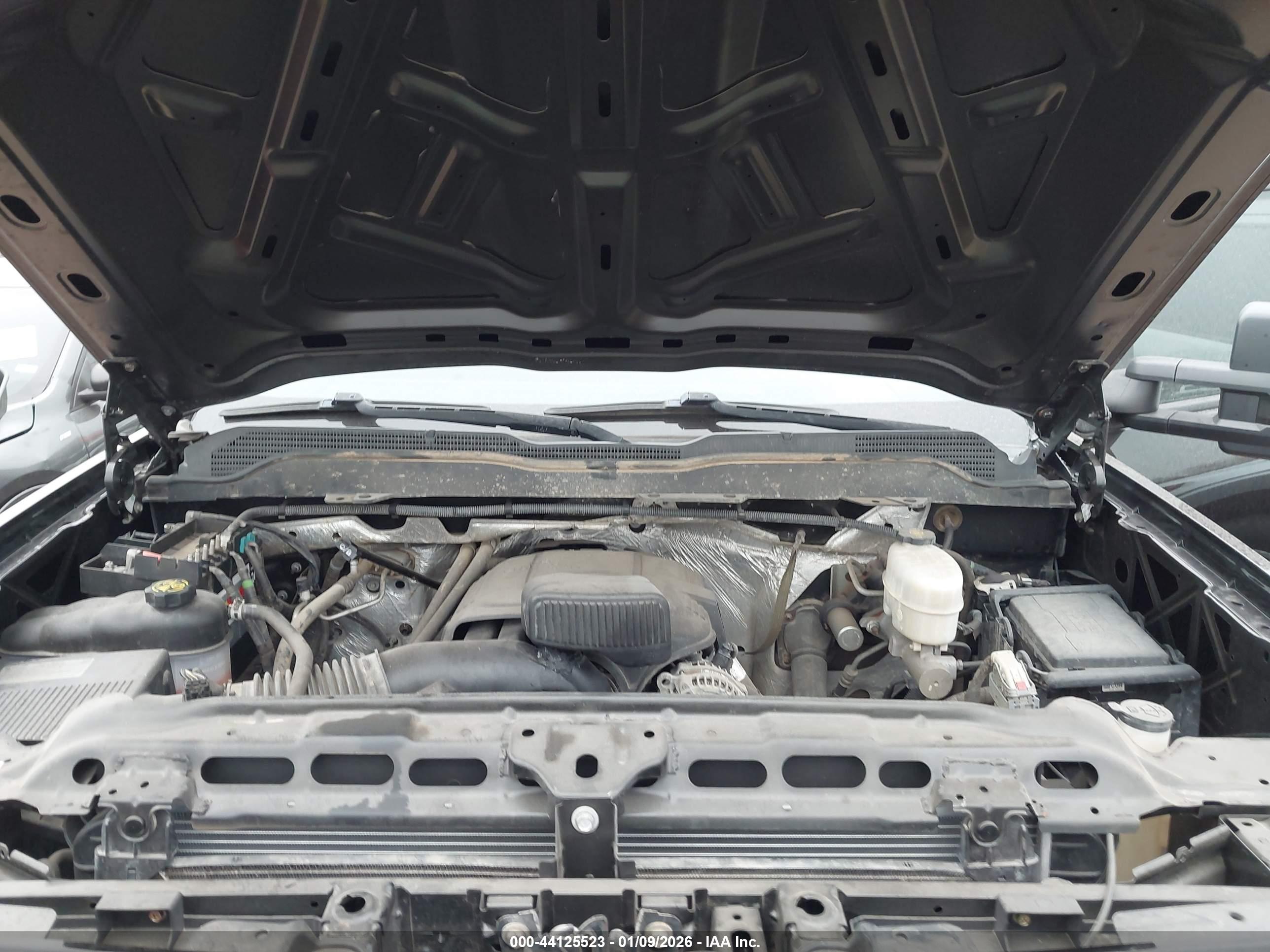 CHEVROLET SILVERADO image 10