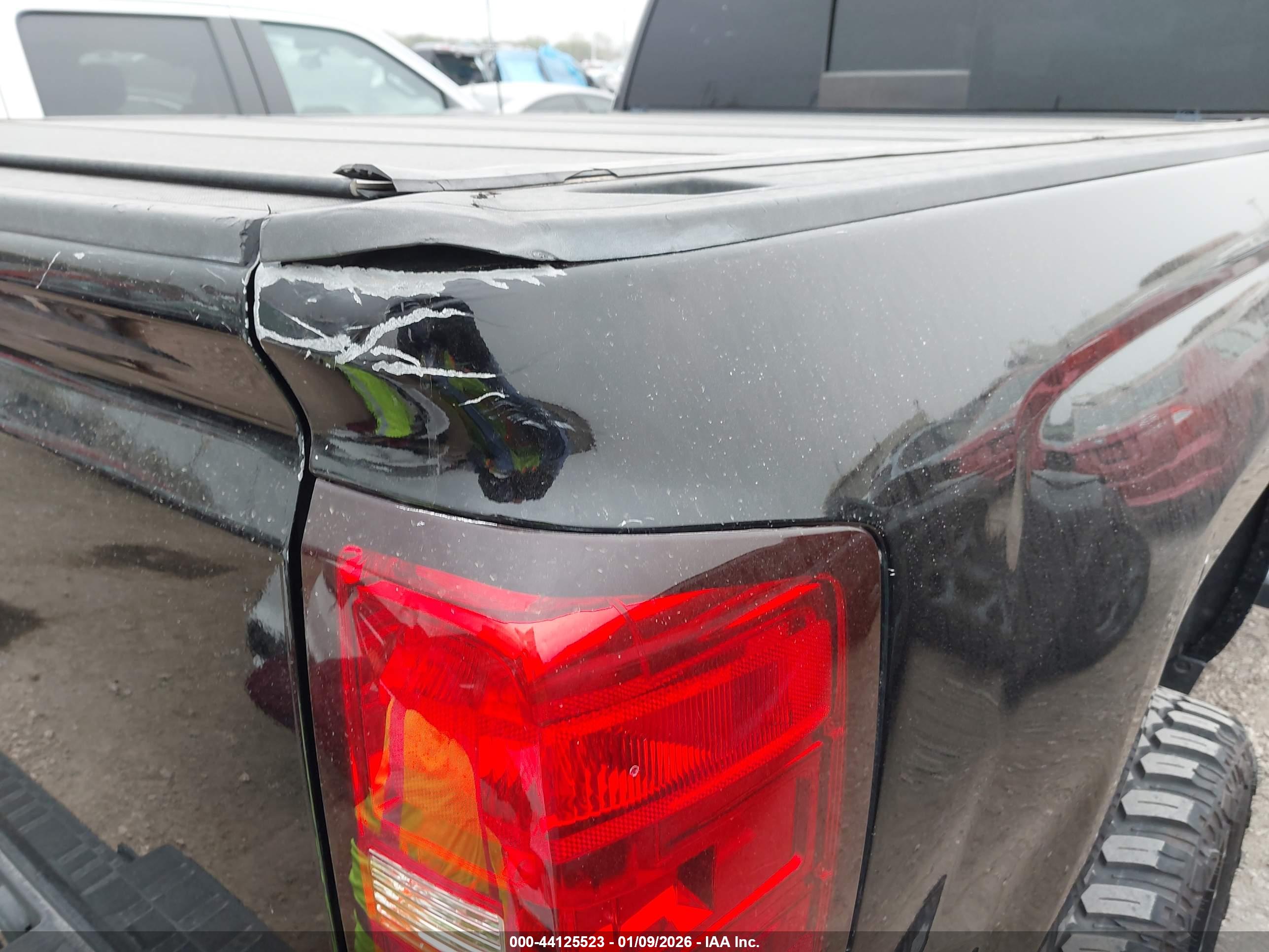 CHEVROLET SILVERADO image 6