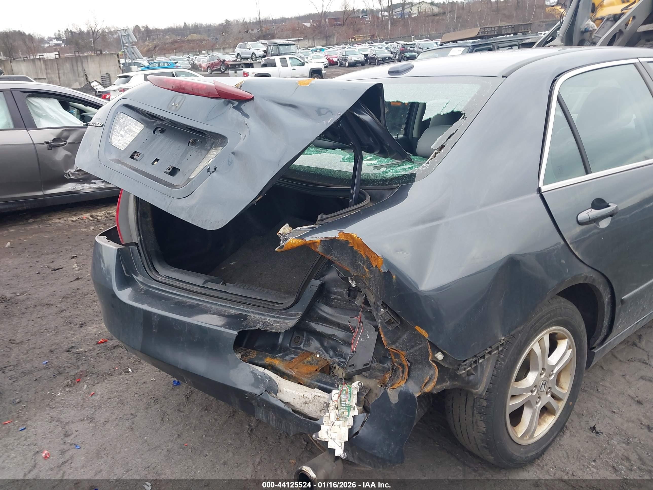 HONDA ACCORD image 6