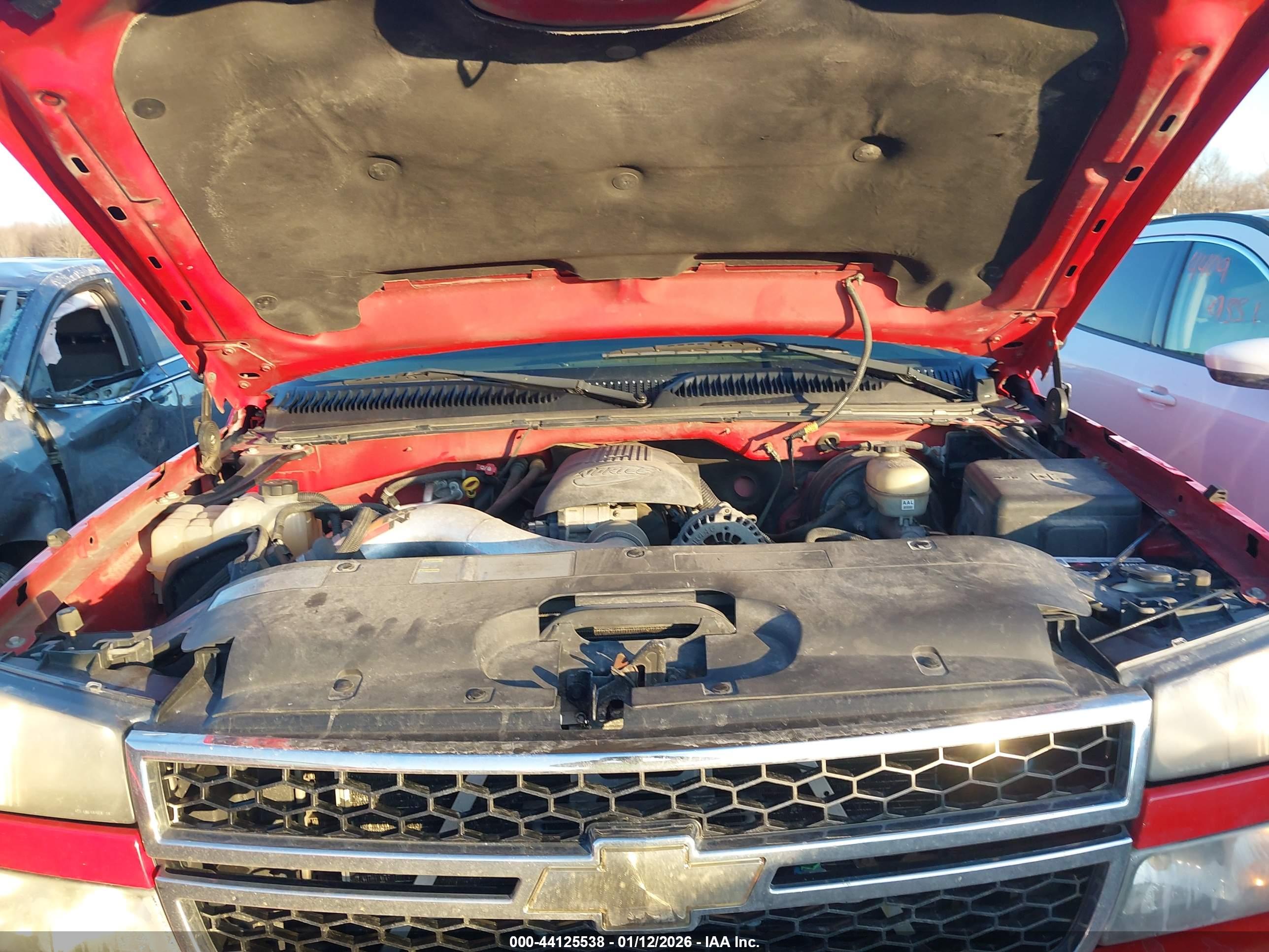 CHEVROLET SILVERADO image 10