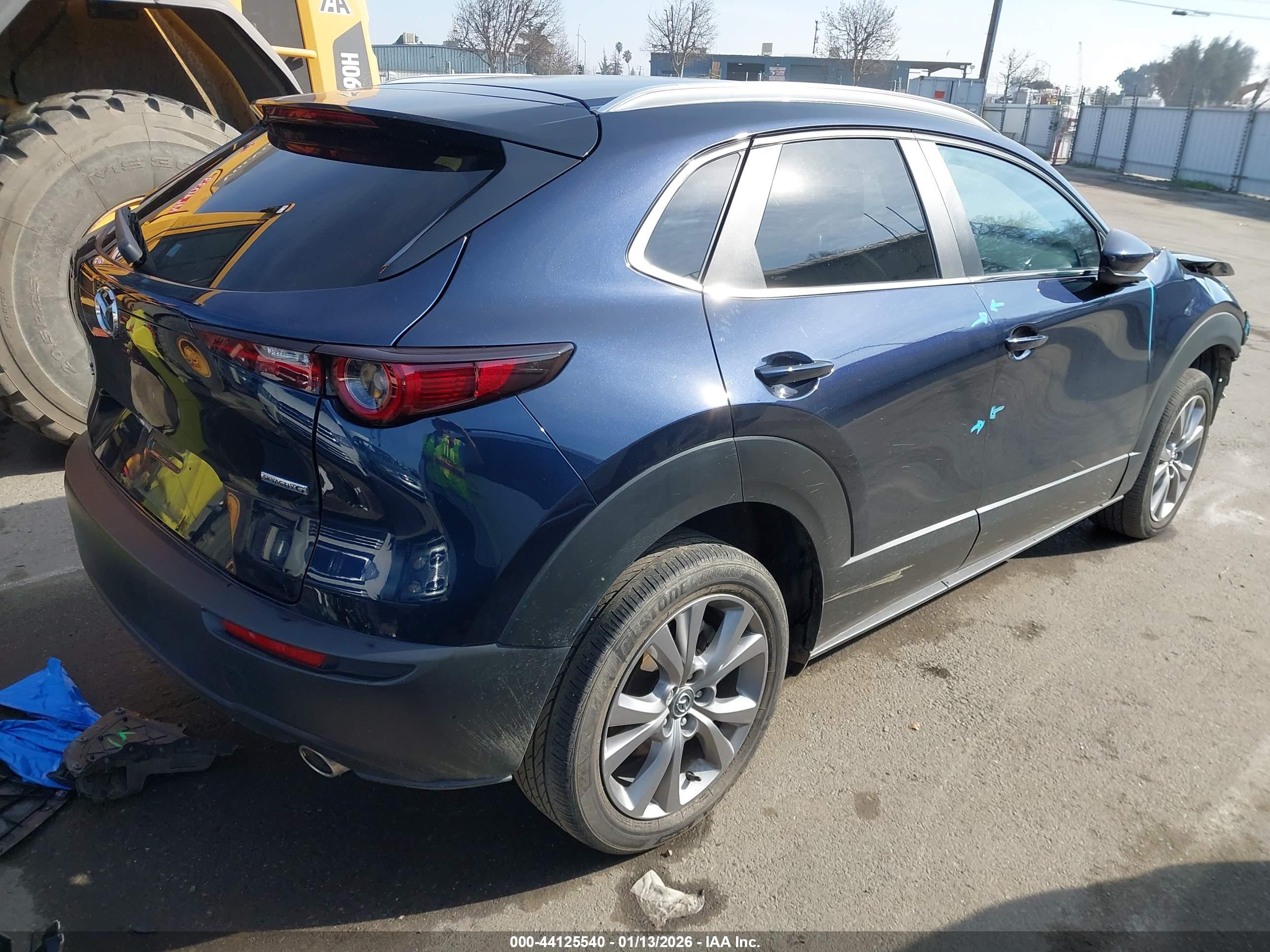 MAZDA CX-30 image 4