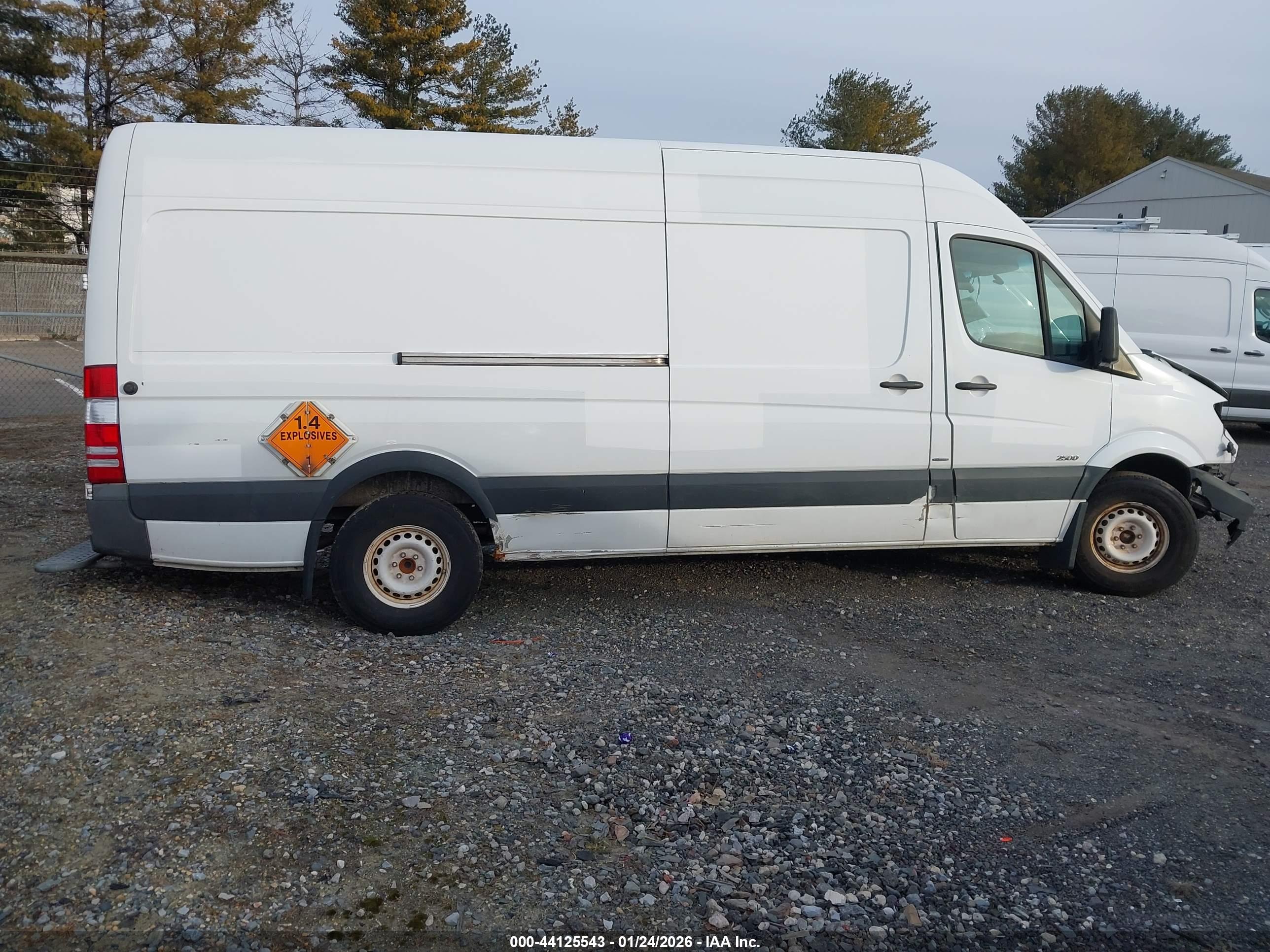 MERCEDES-BENZ SPRINTER image 4