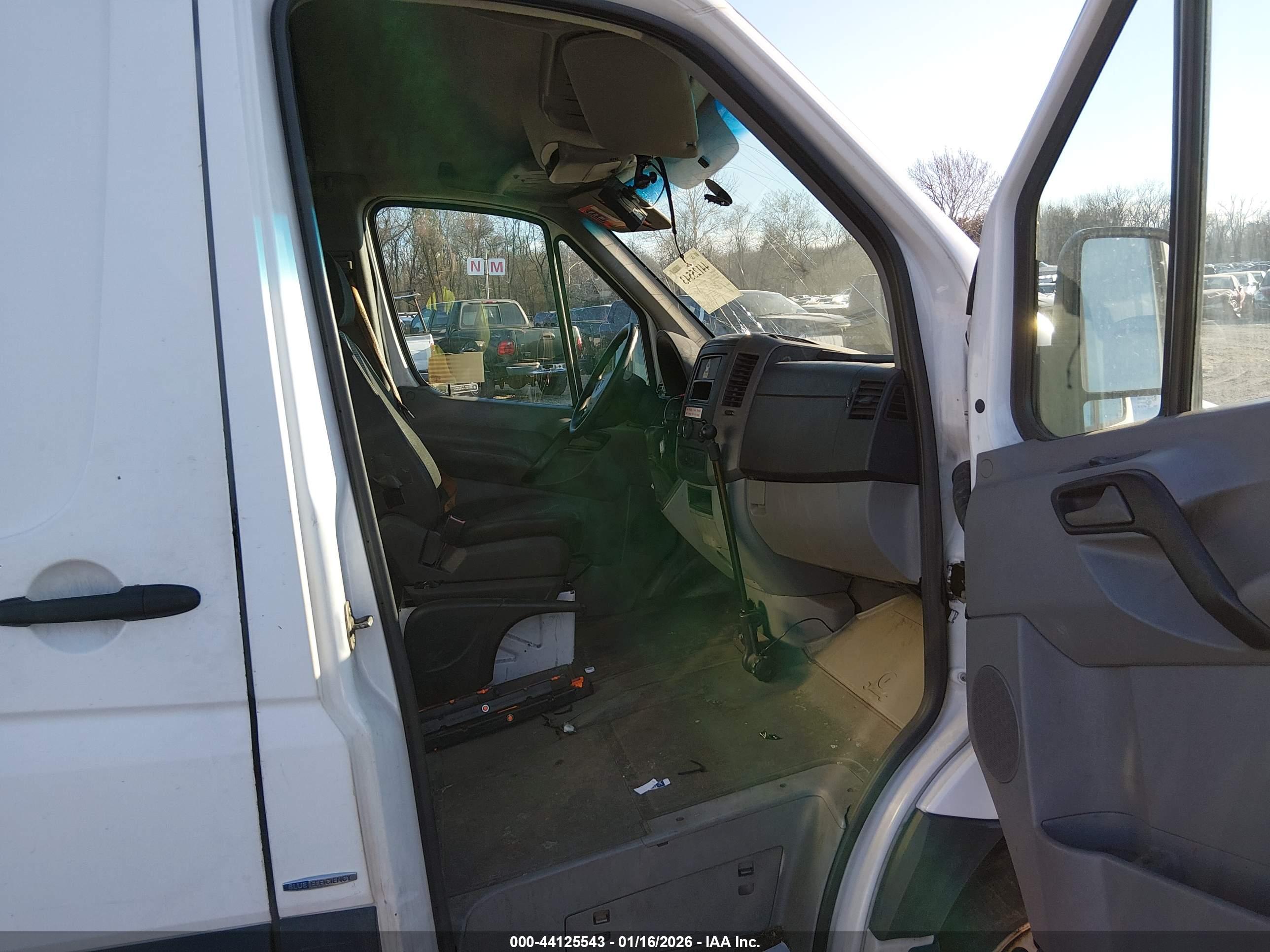 MERCEDES-BENZ SPRINTER image 5