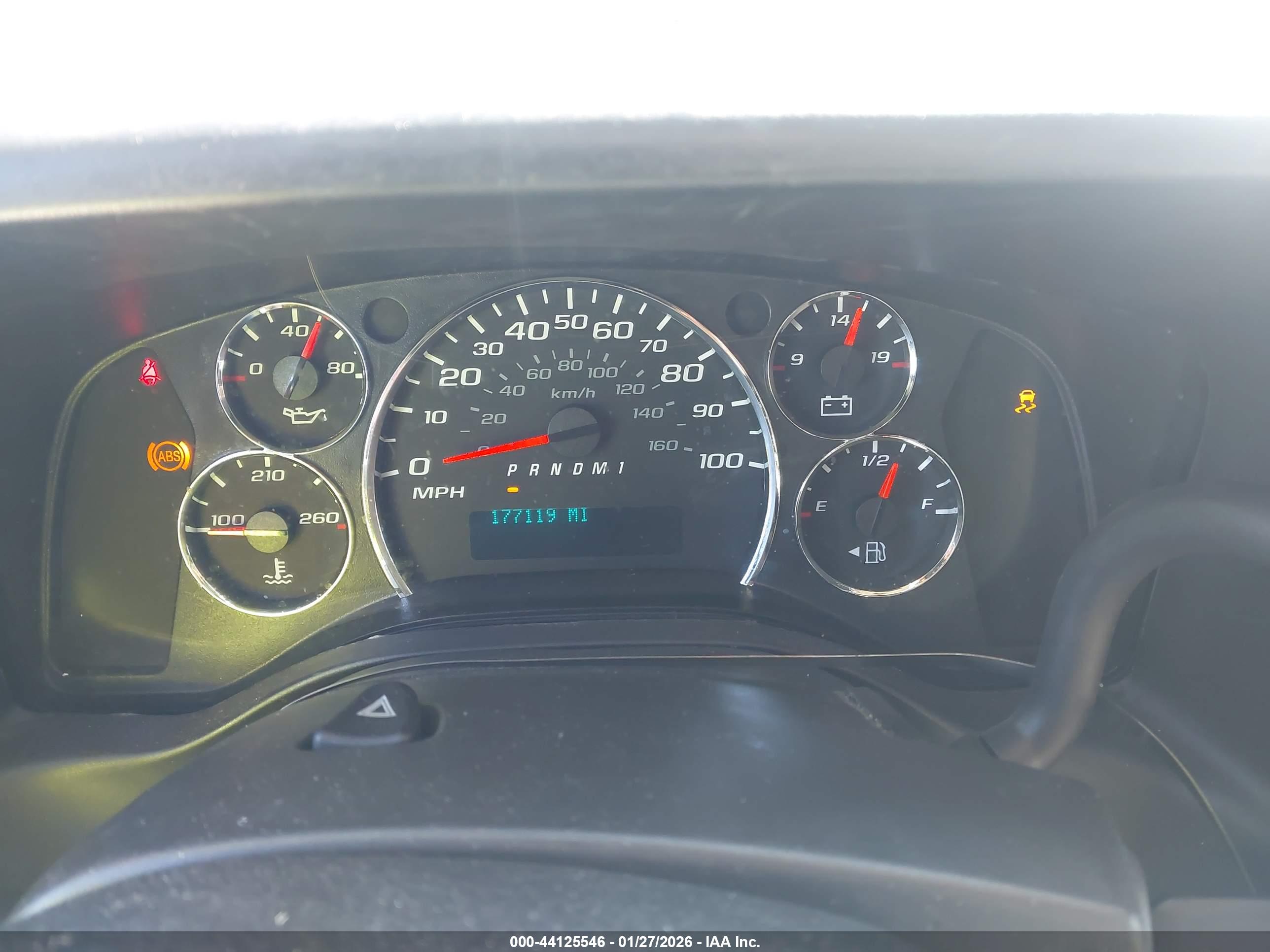 CHEVROLET EXPRESS image 7