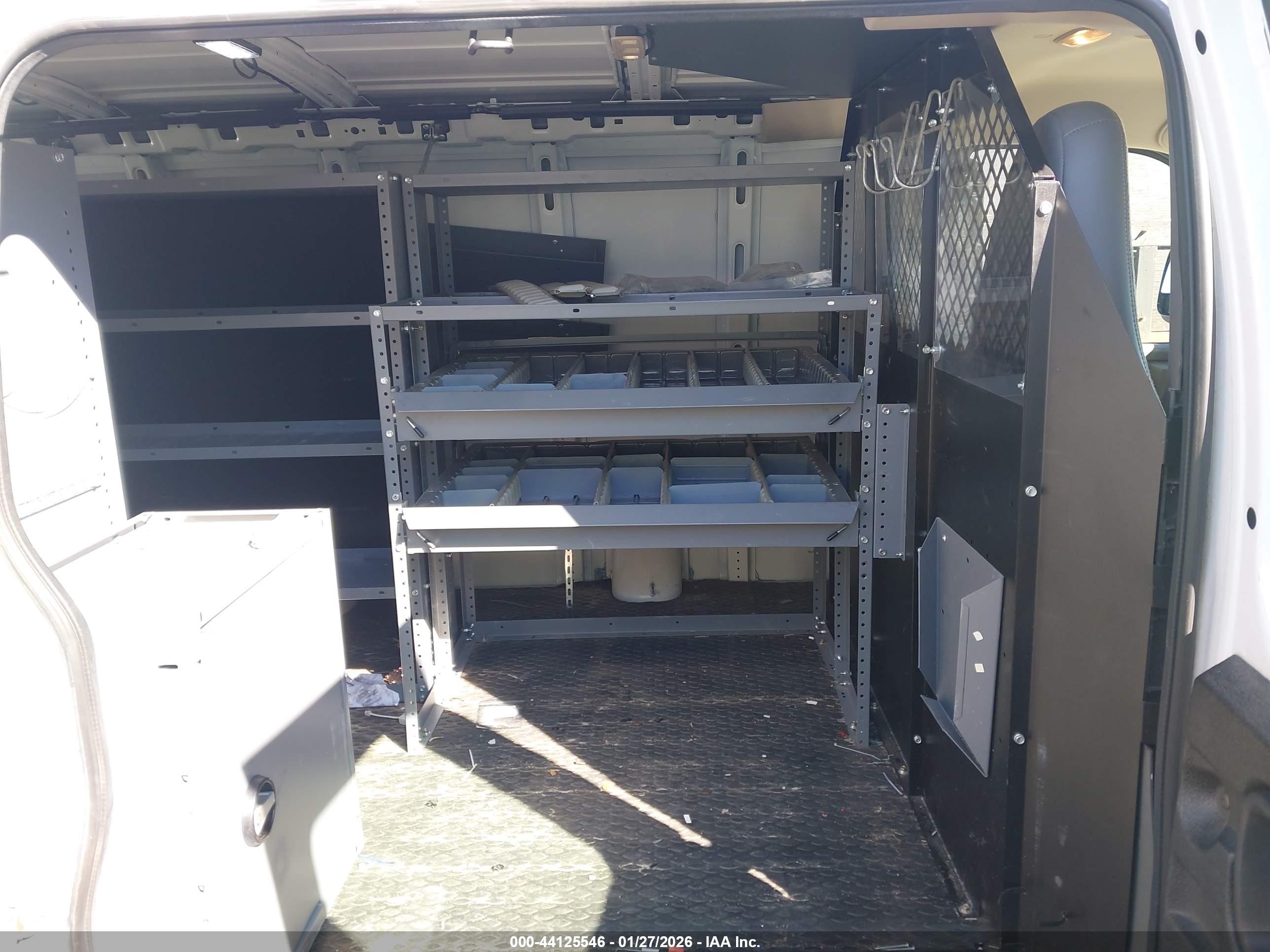 CHEVROLET EXPRESS image 8