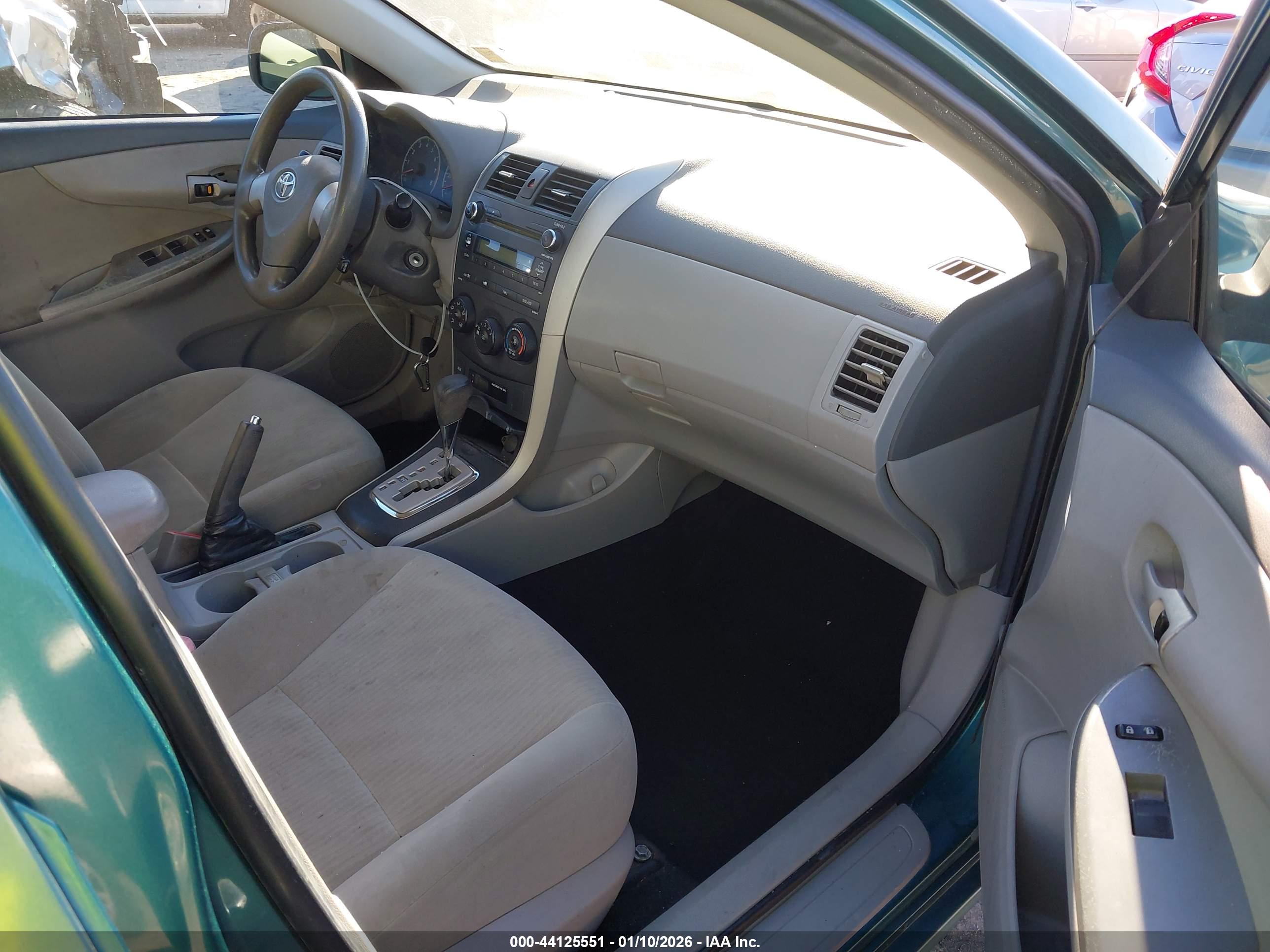 TOYOTA COROLLA image 5