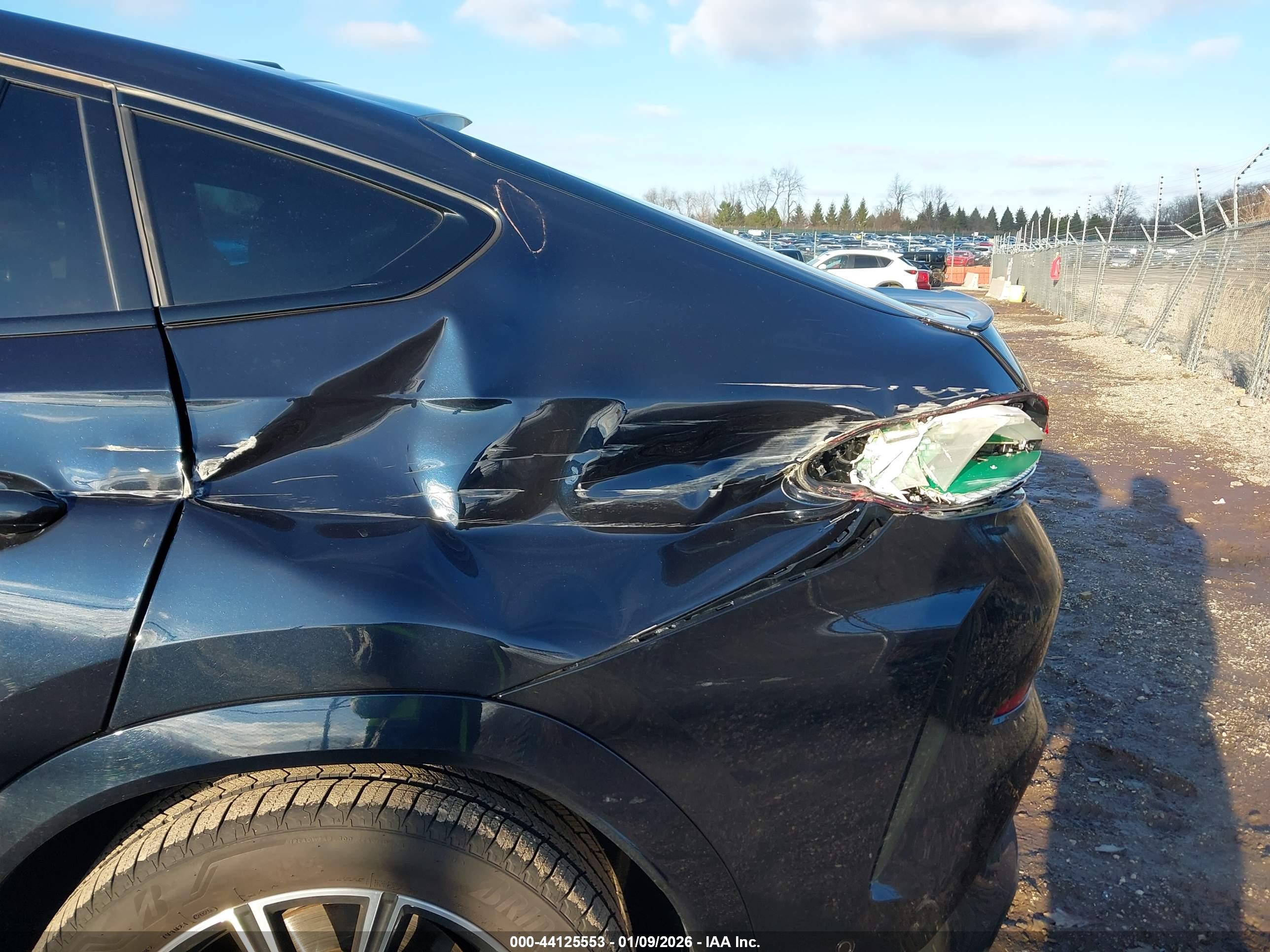 BMW X6 image 6