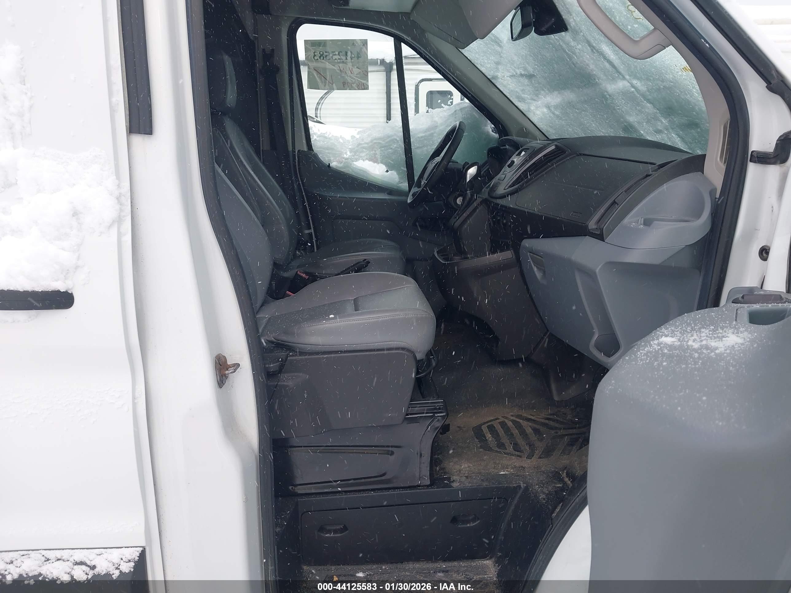 FORD TRANSIT-250 image 5