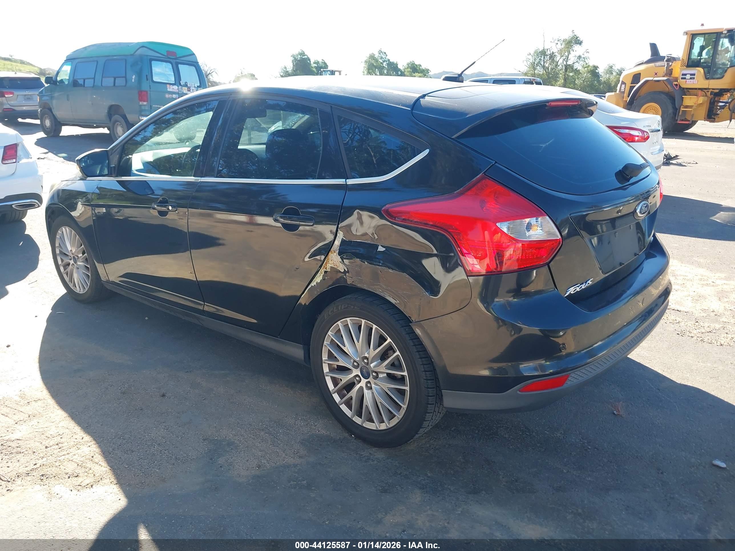 FORD FOCUS image 3