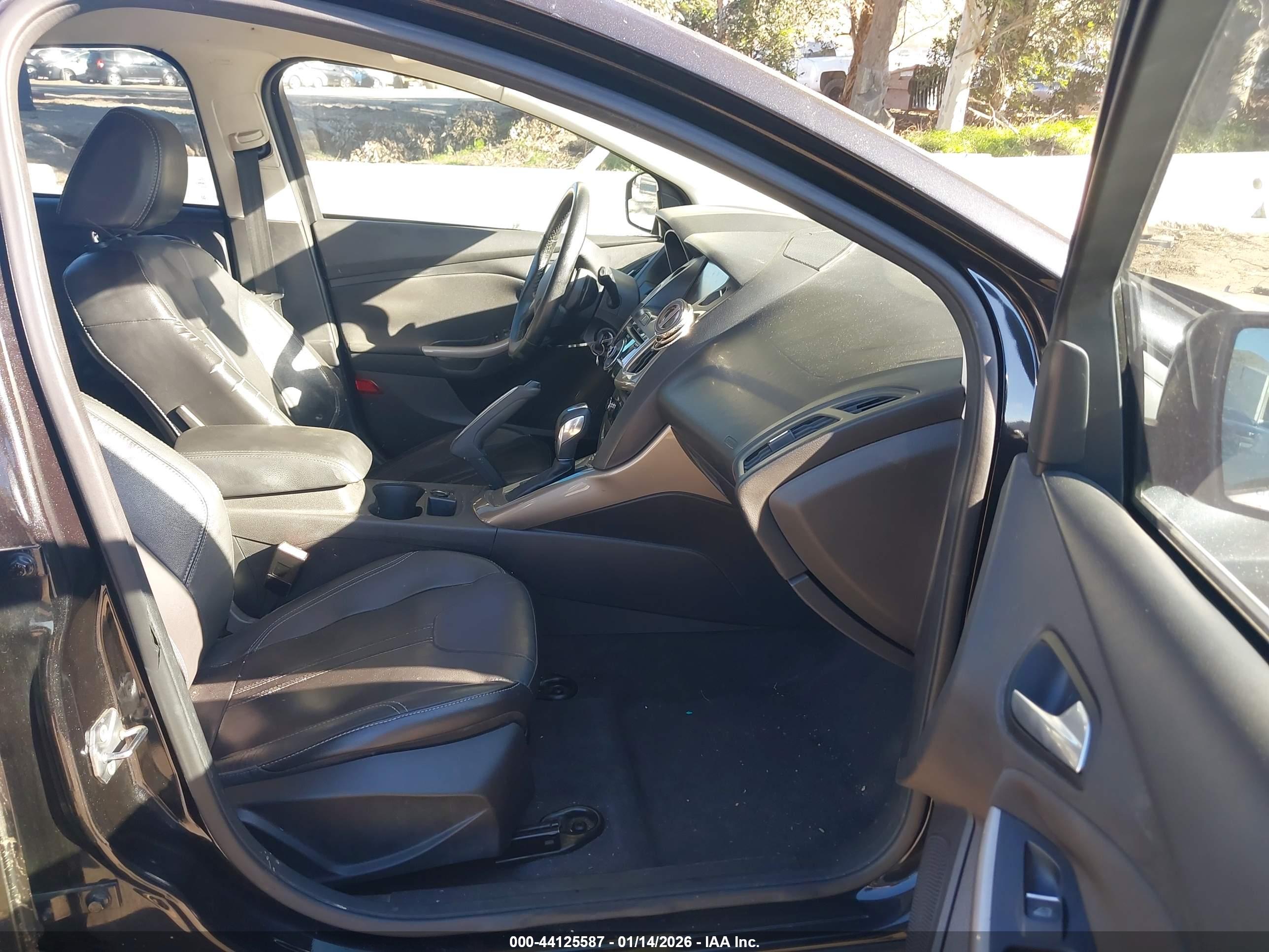 FORD FOCUS image 5